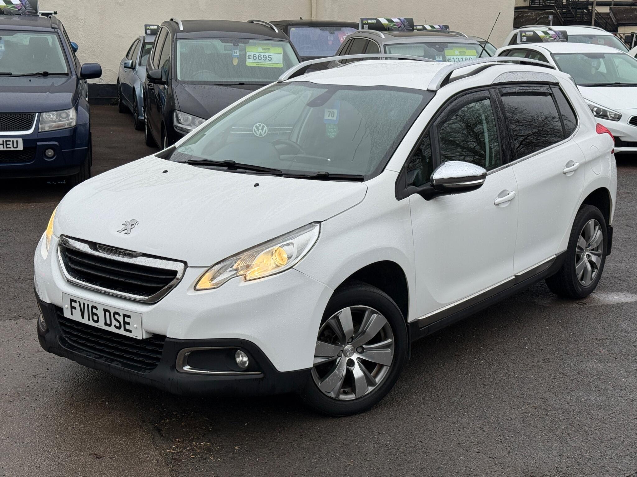 Peugeot 2008 - Image 10