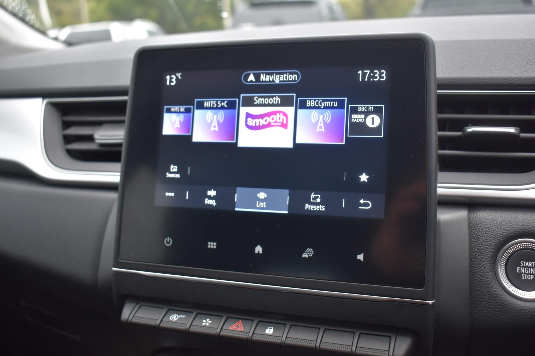 Captur - 1.3 TCe SE Edition Euro 6 (s/s) 5dr - Image 21
