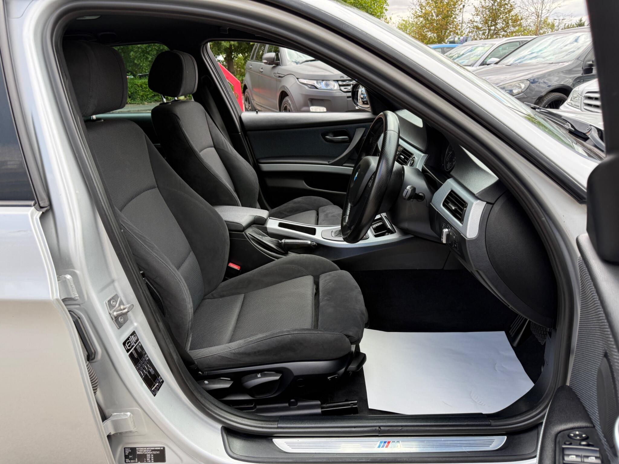 BMW 3 Series - Image 31