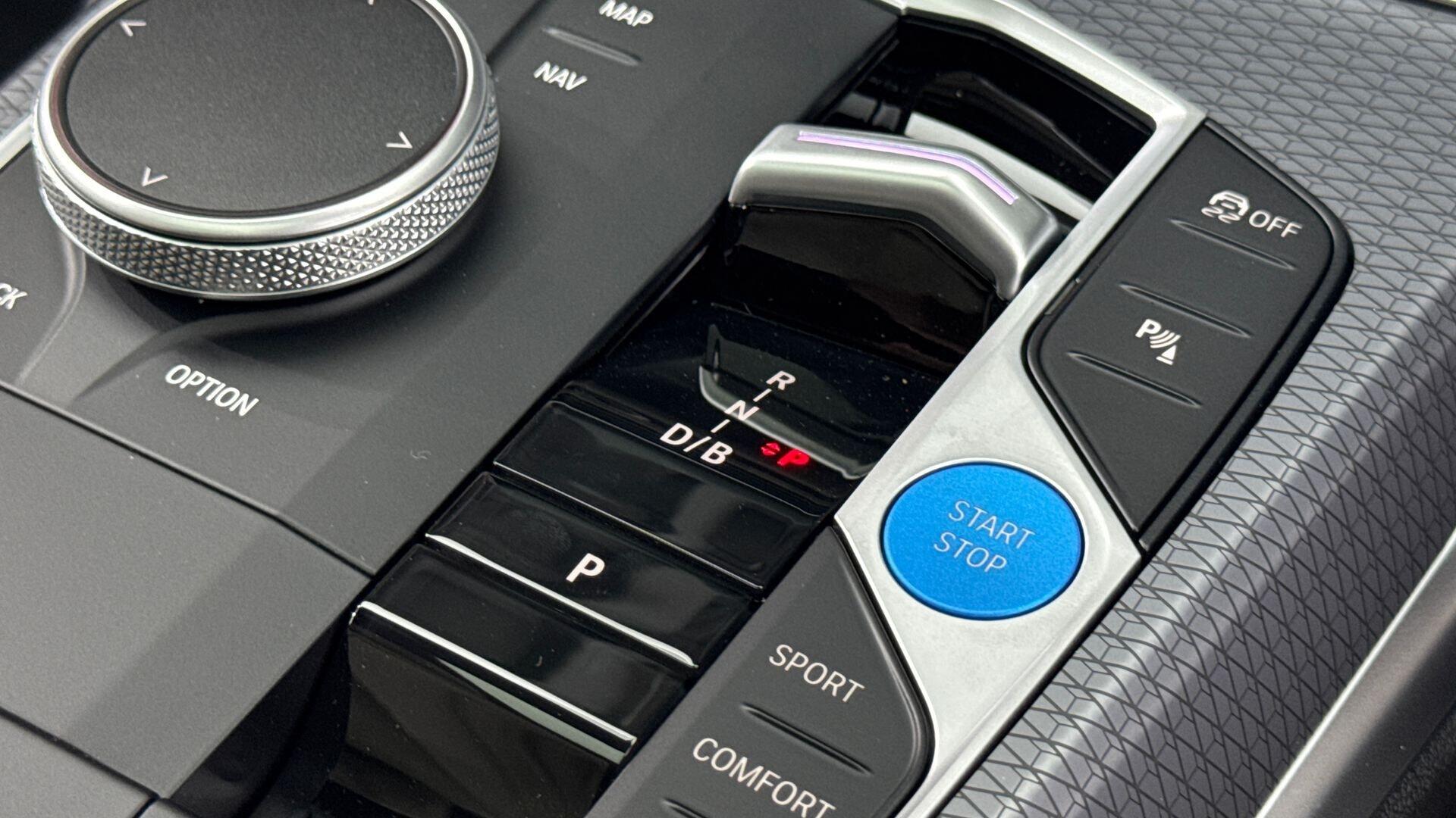 BMW i4 view 10