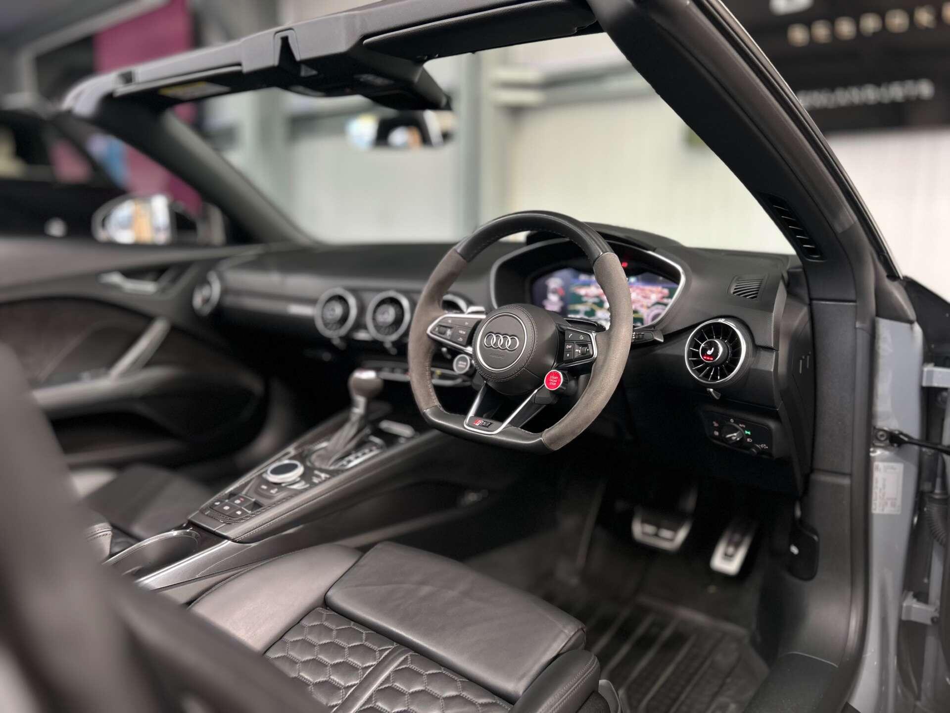 Audi TT RS view 37