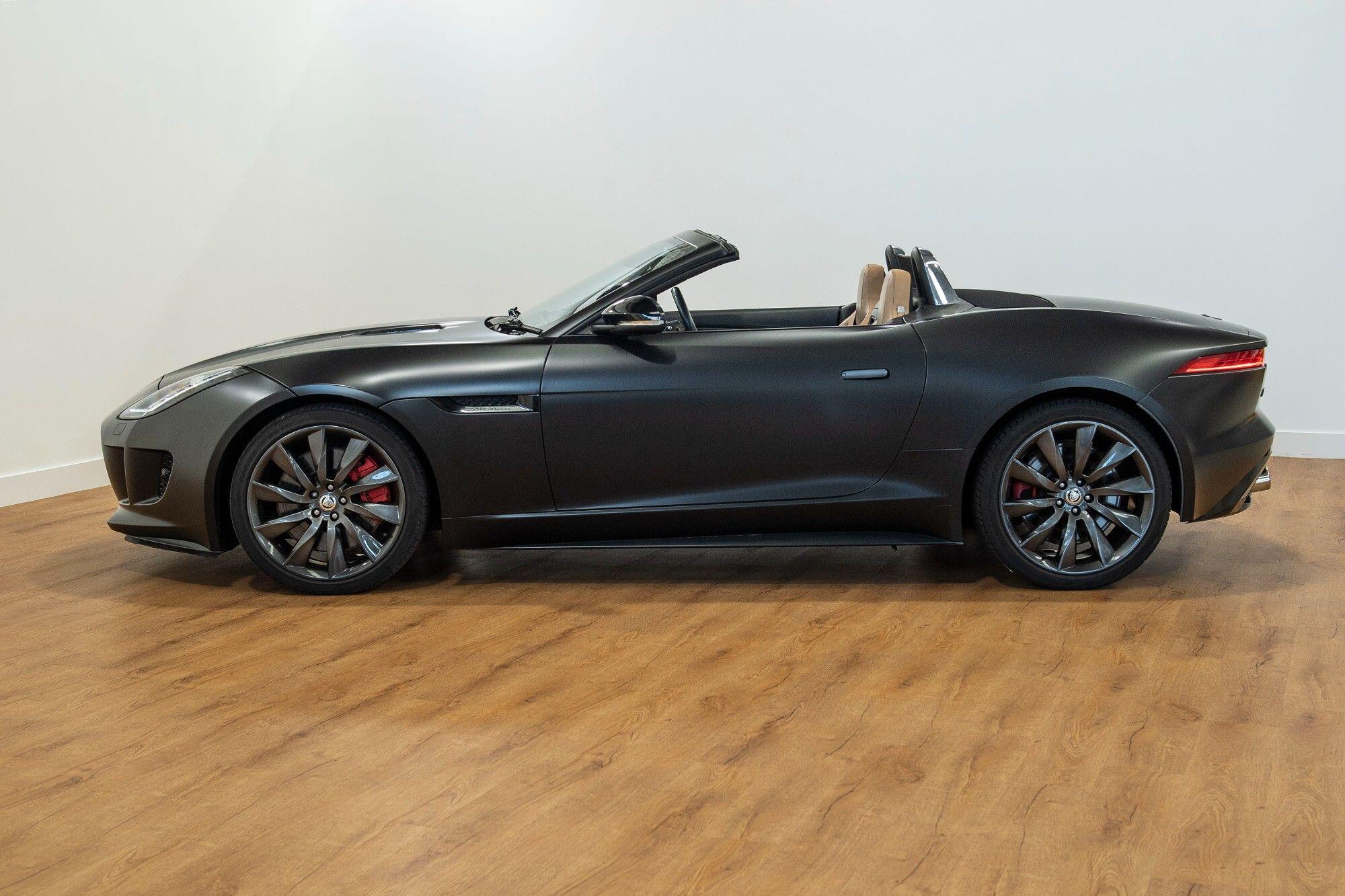 Jaguar F-Type view 7