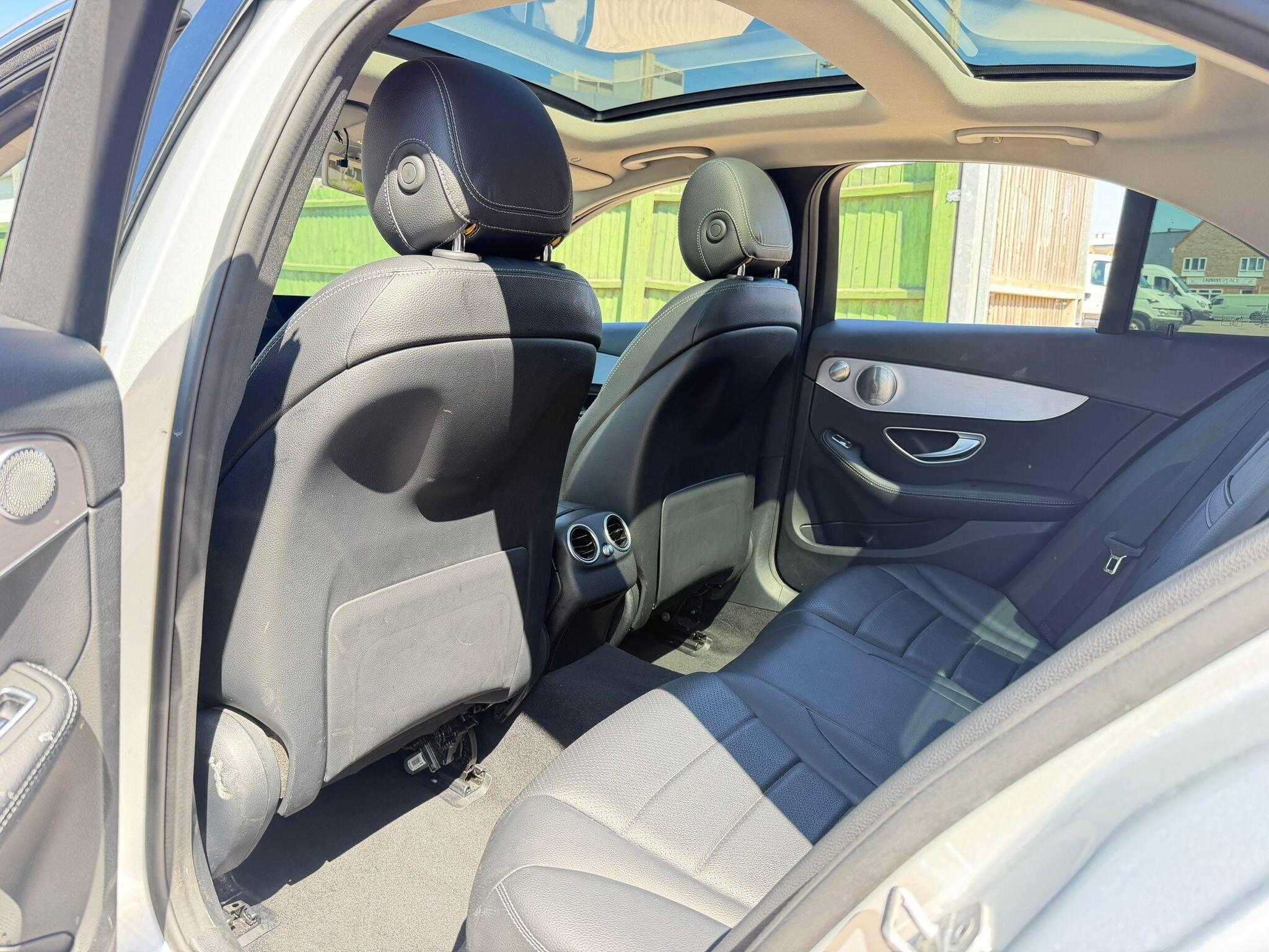 Mercedes-Benz C-Class view 17