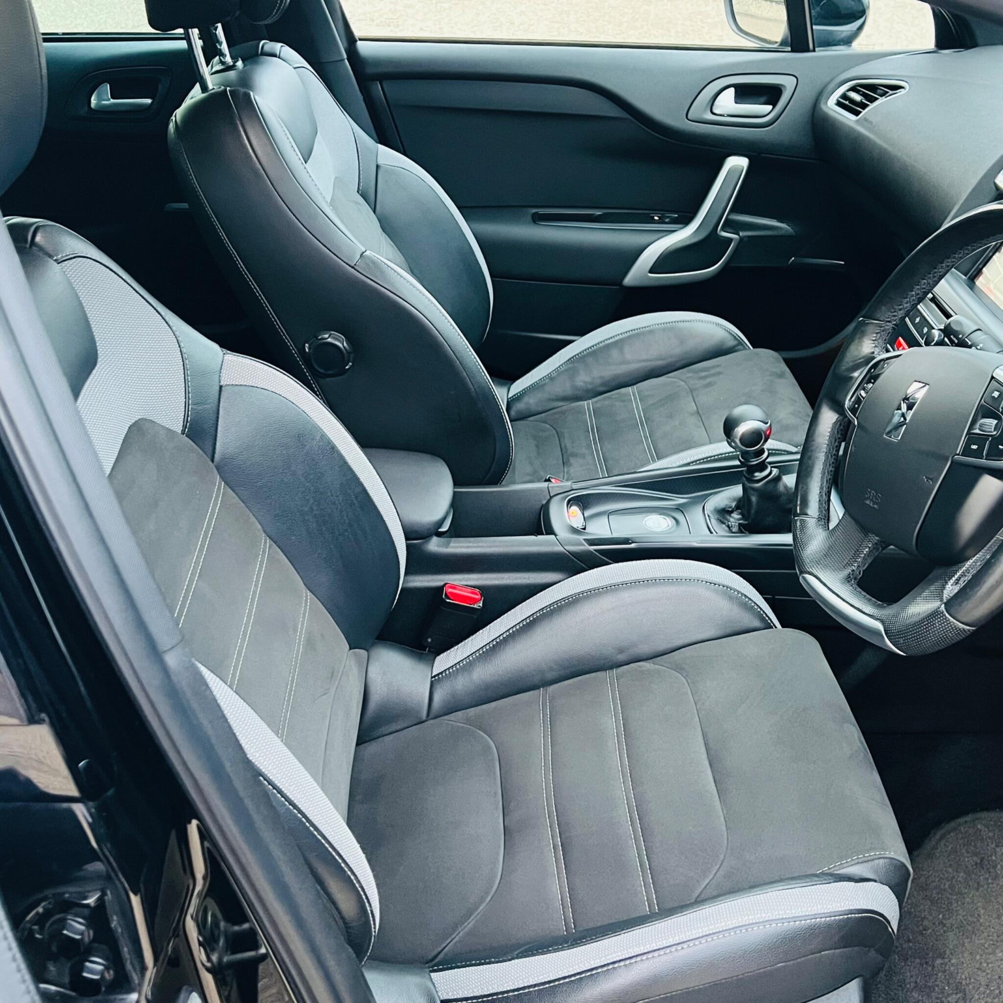DS Automobiles DS 4 Crossback view 14
