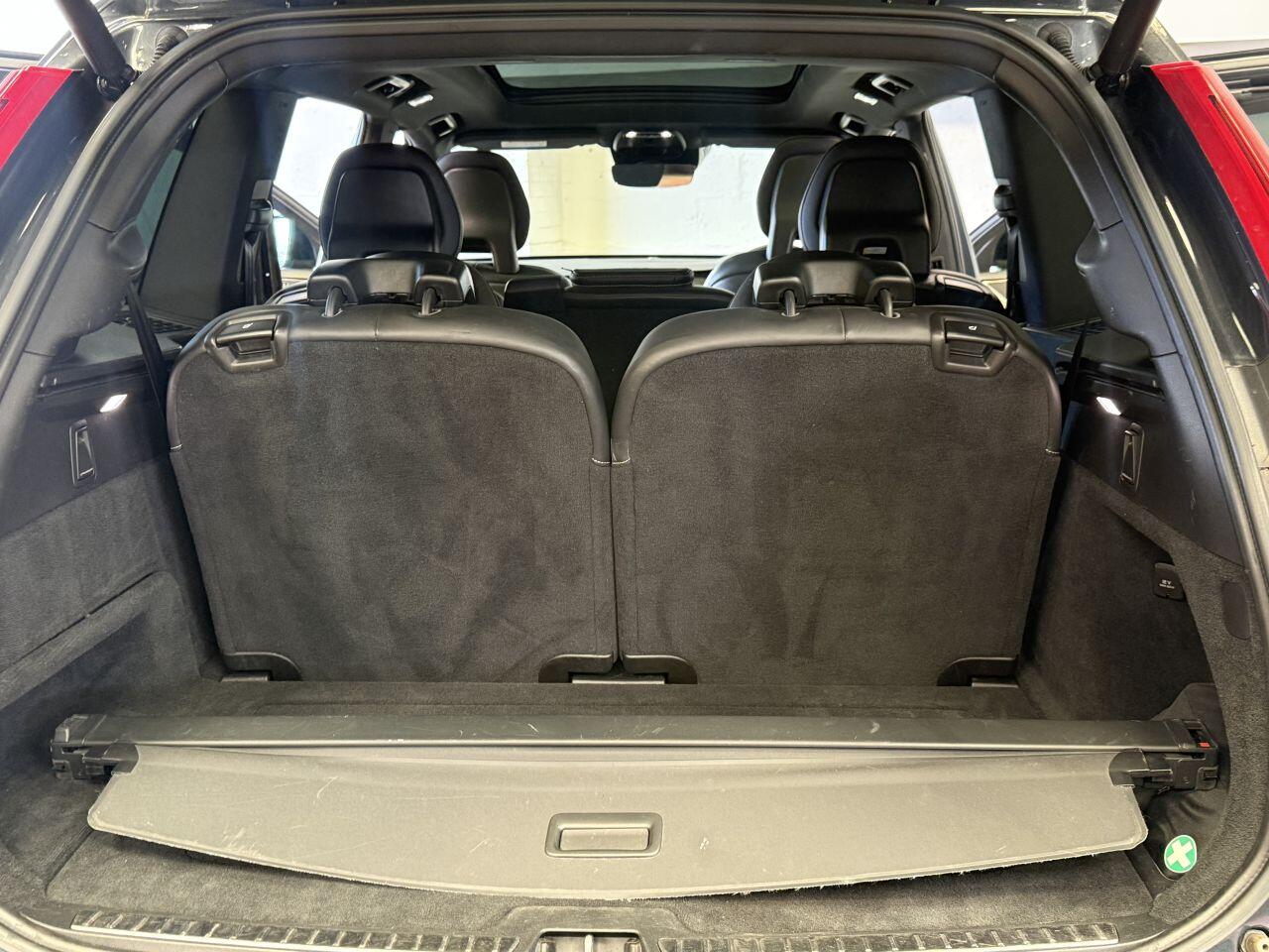 Volvo XC90 view 17
