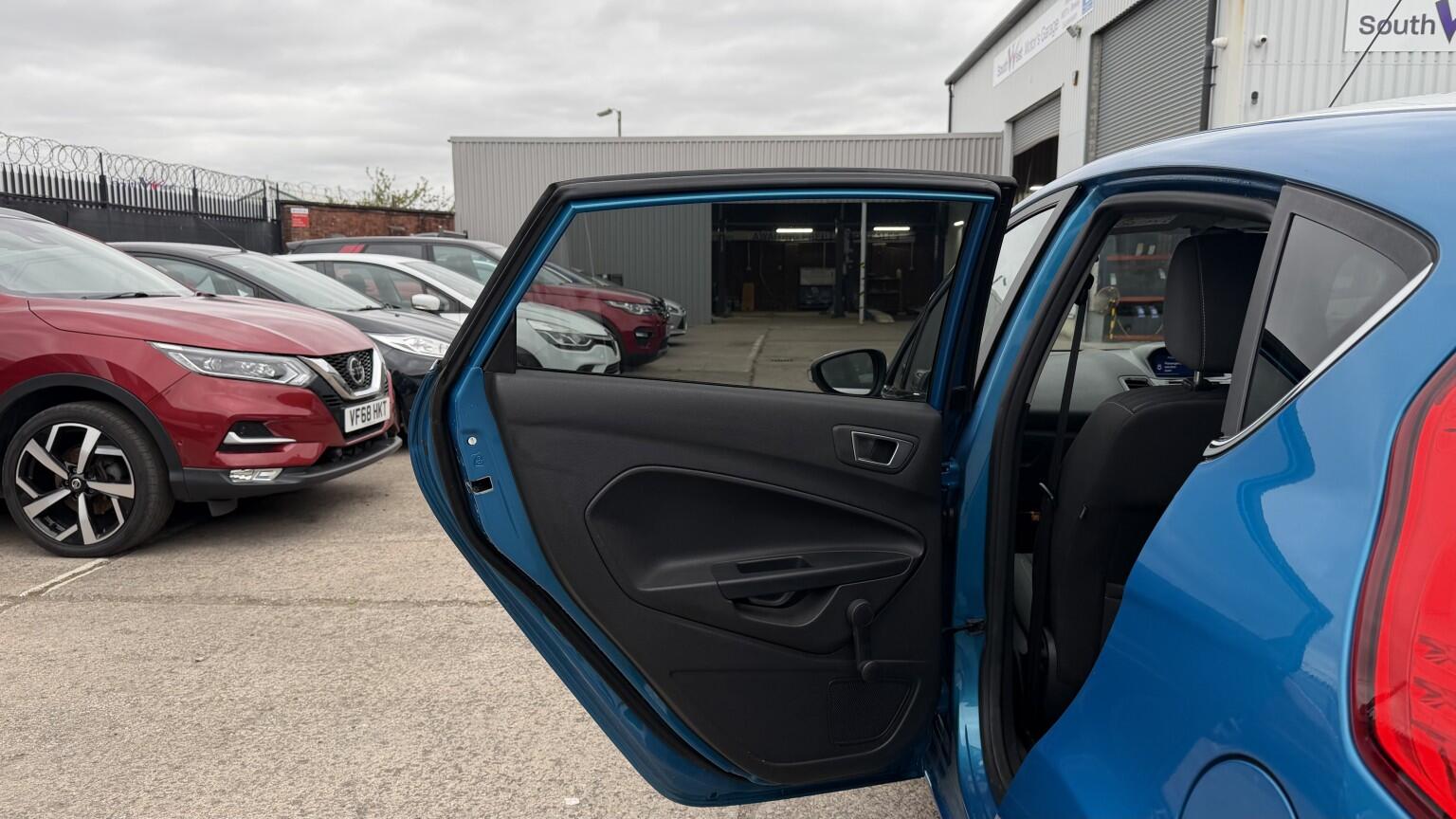 Ford Fiesta view 21