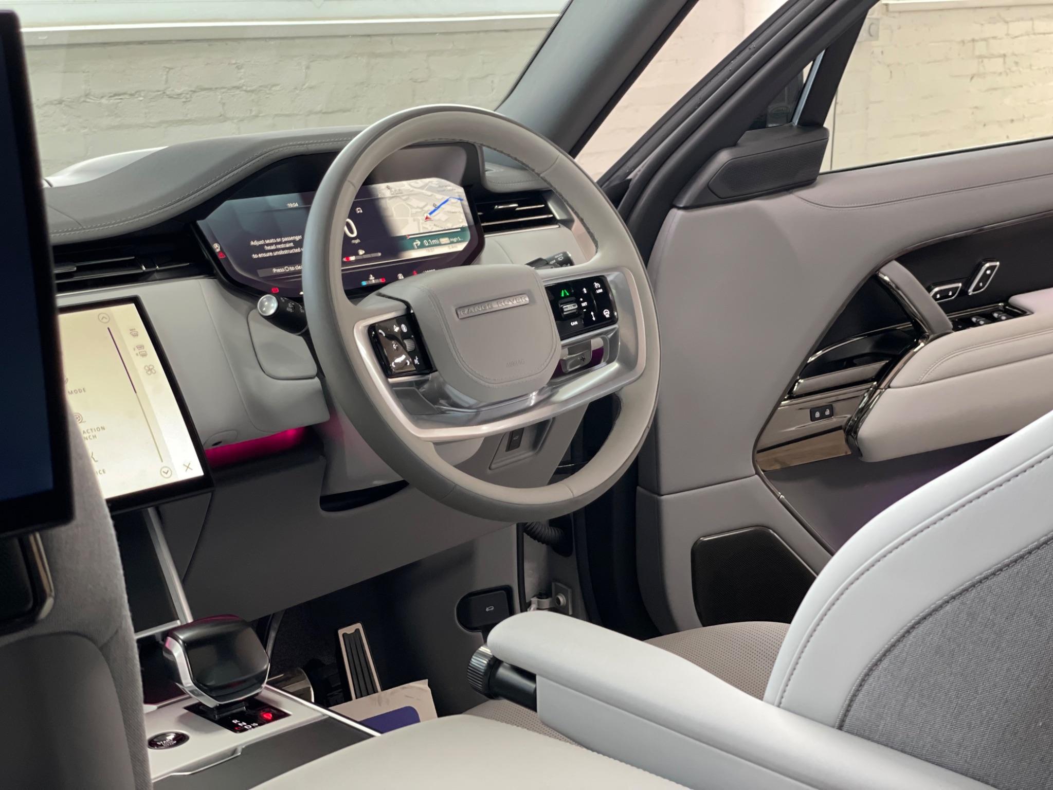 Land Rover Range Rover view 36