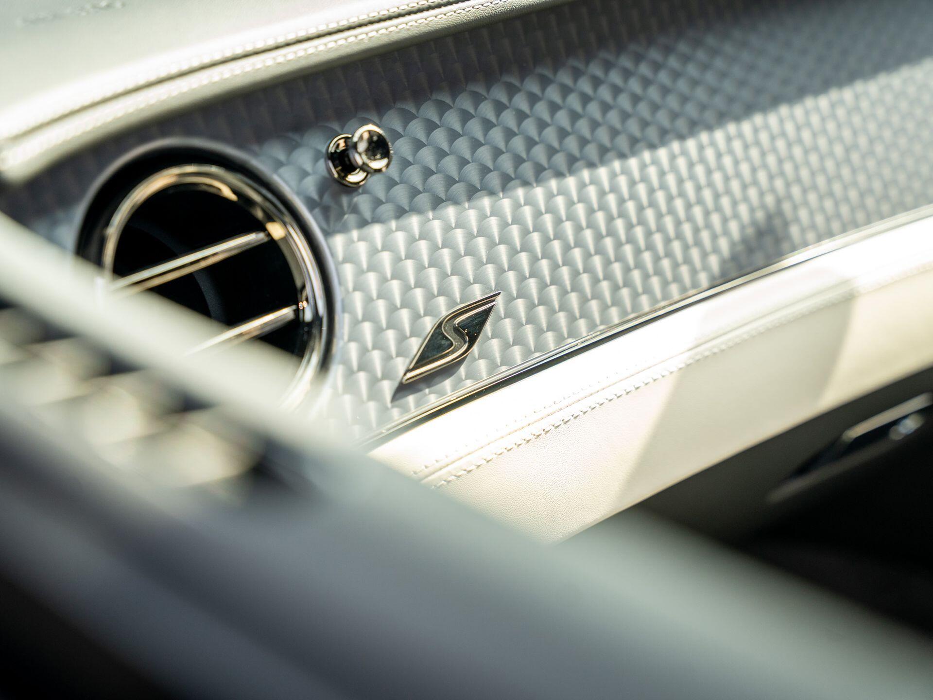 Bentley Continental view 33