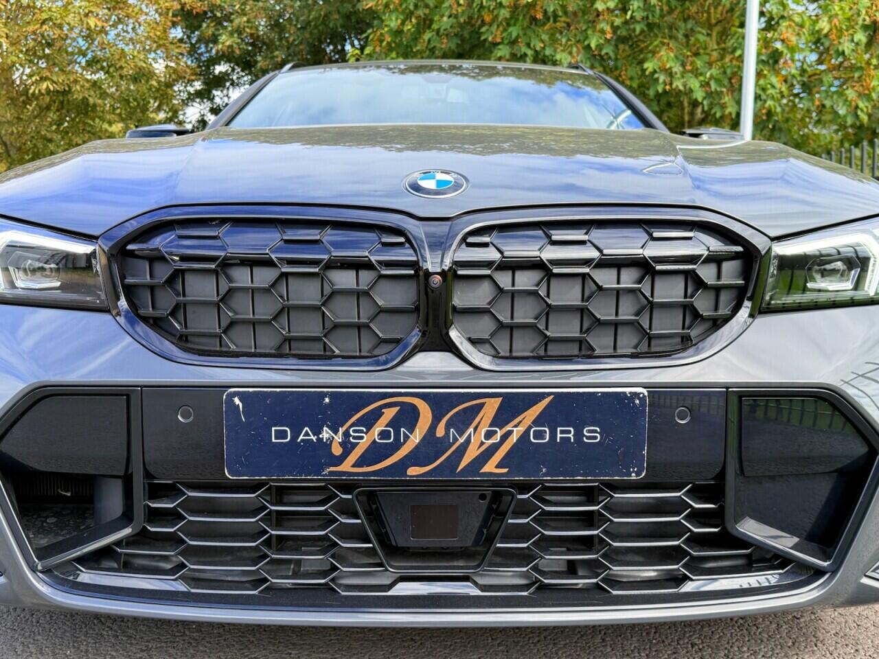 BMW 3 Series view 55