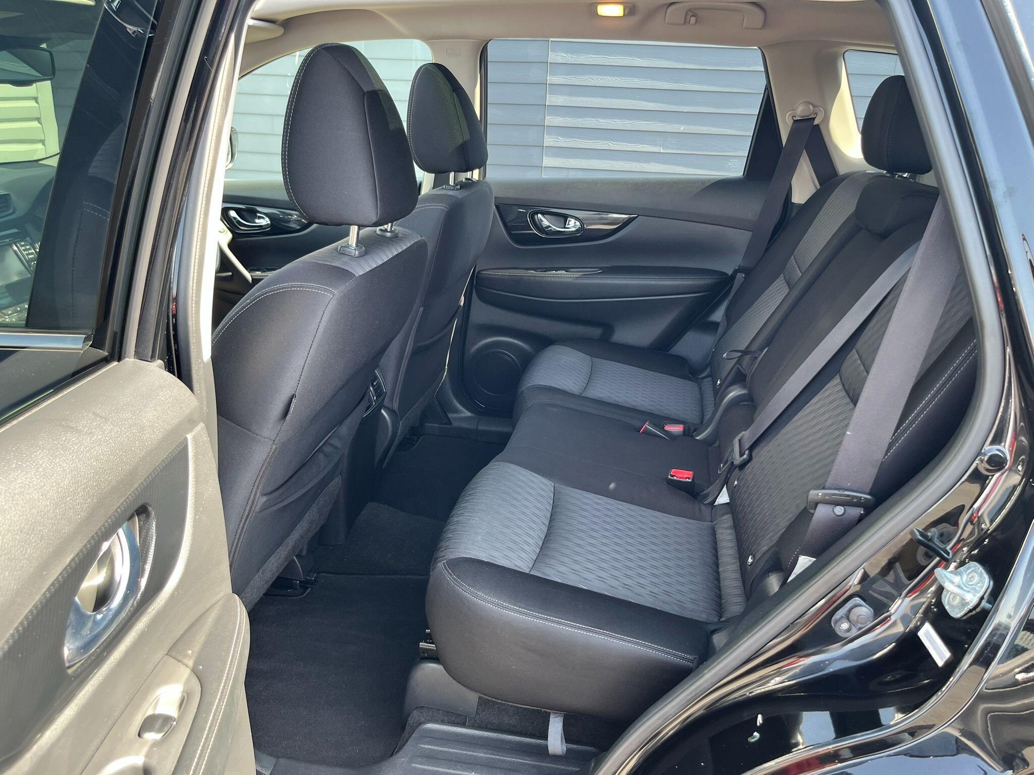 Nissan X-Trail view 33