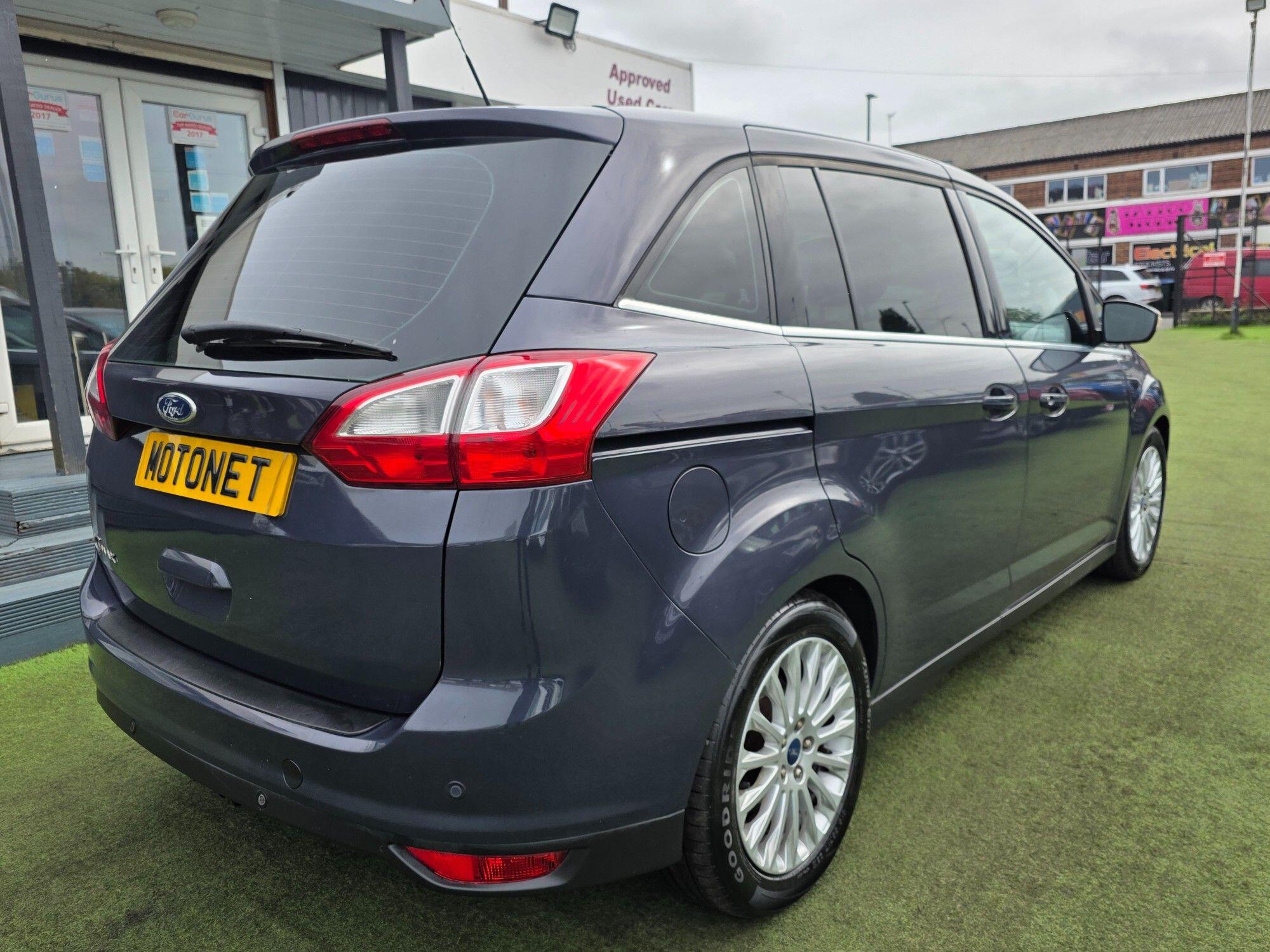 Ford Grand C-Max view 6