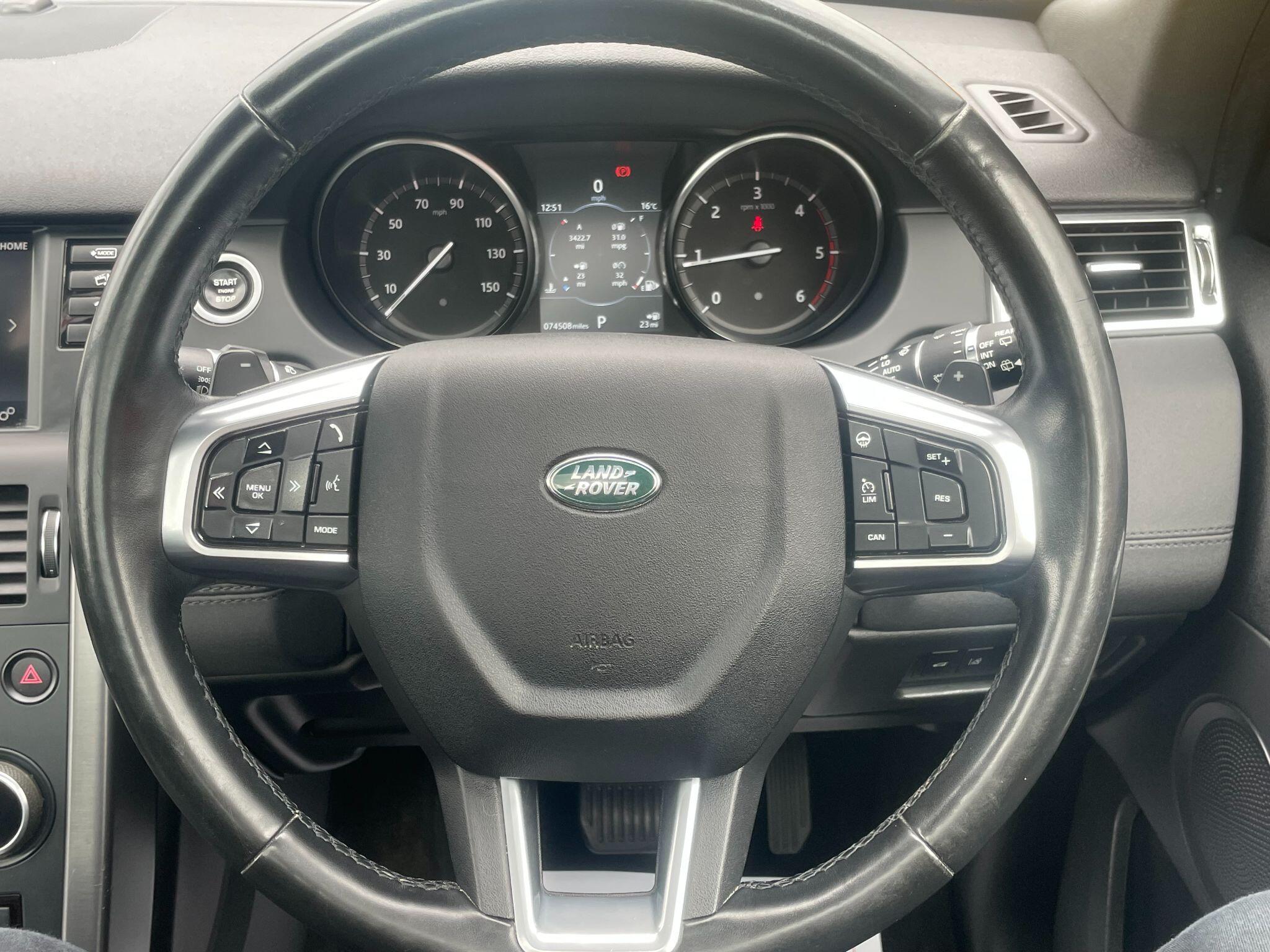 Land Rover Discovery Sport view 34
