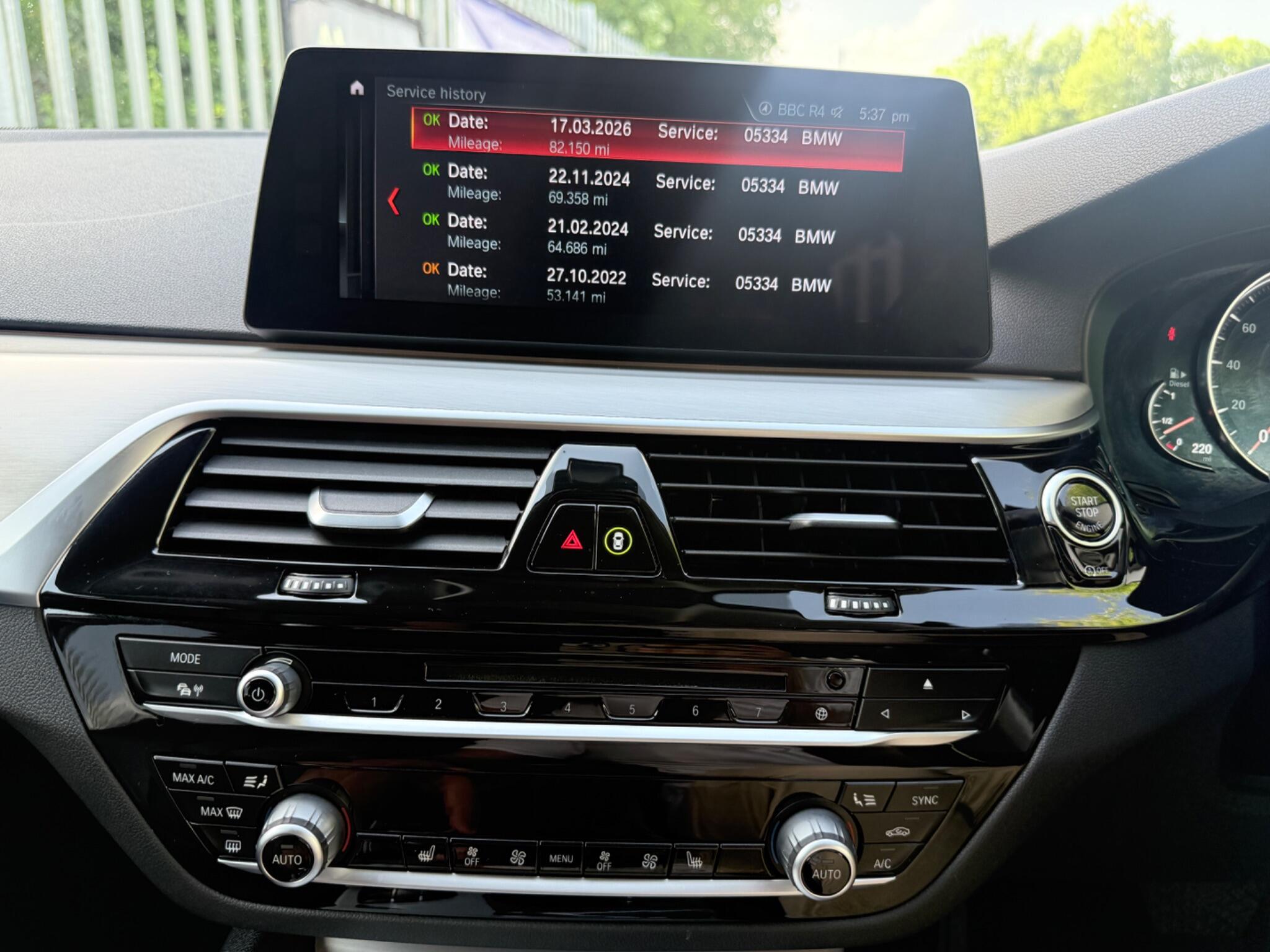 2017 BMW 5 Series image 44