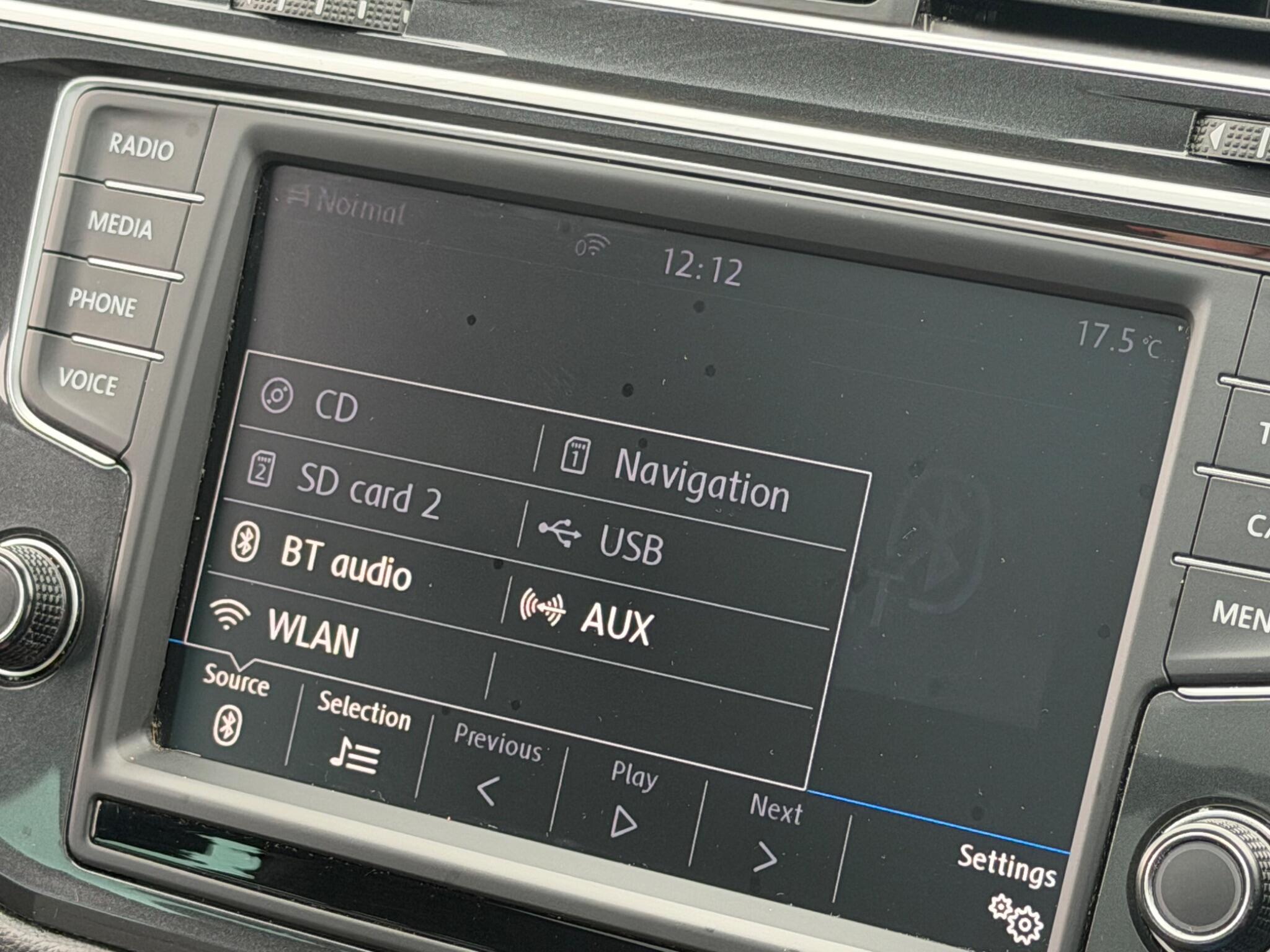 Volkswagen Tiguan view 28