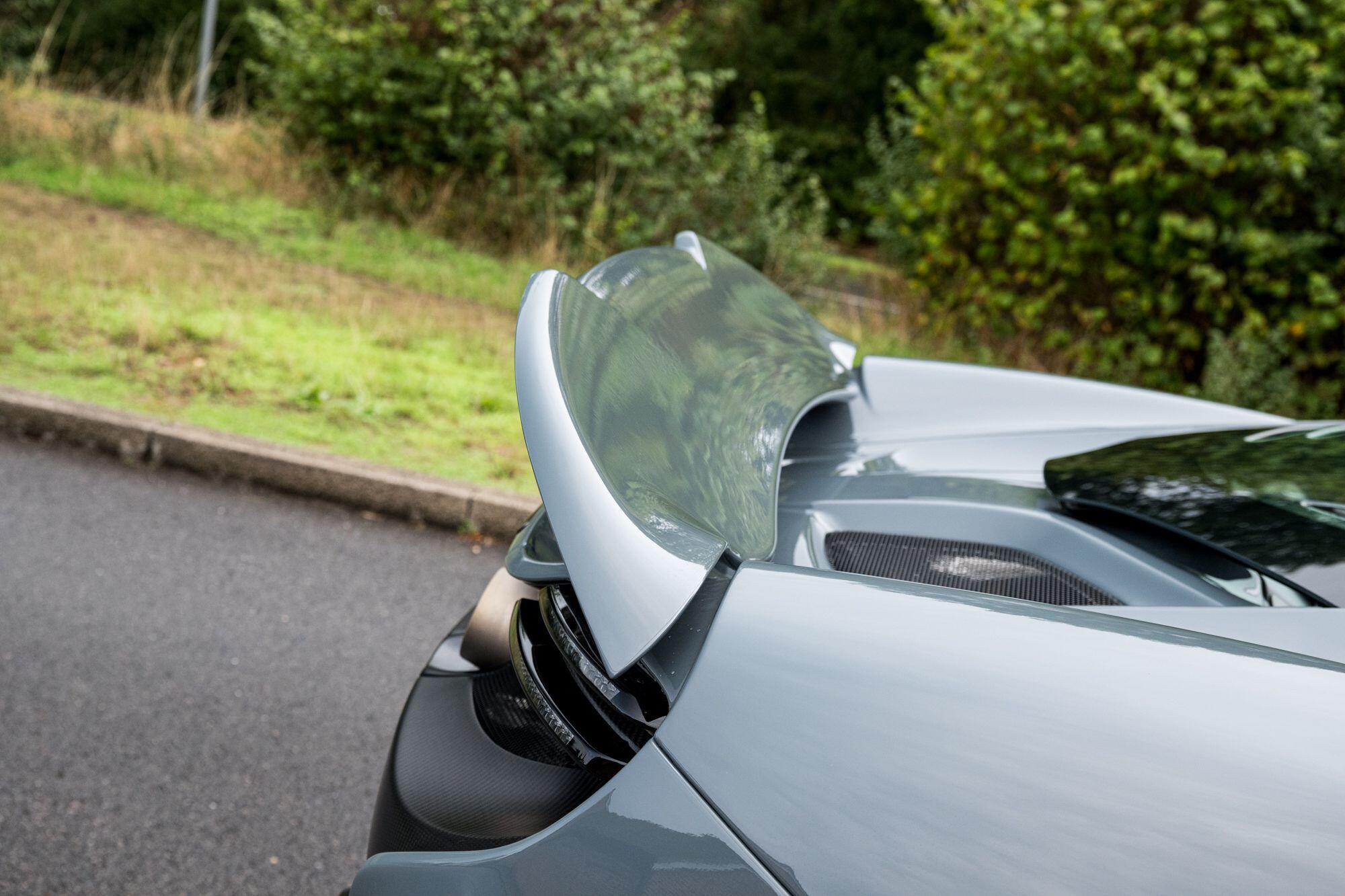 McLaren 675LT view 36