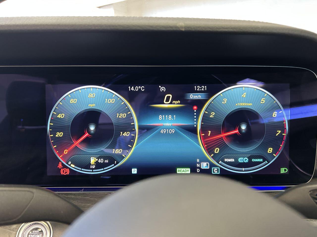 Mercedes-Benz E Class view 41