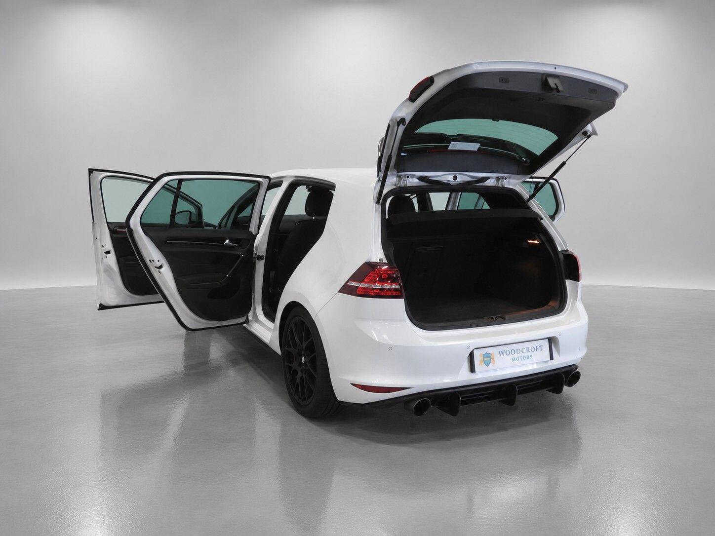 Volkswagen Golf view 19