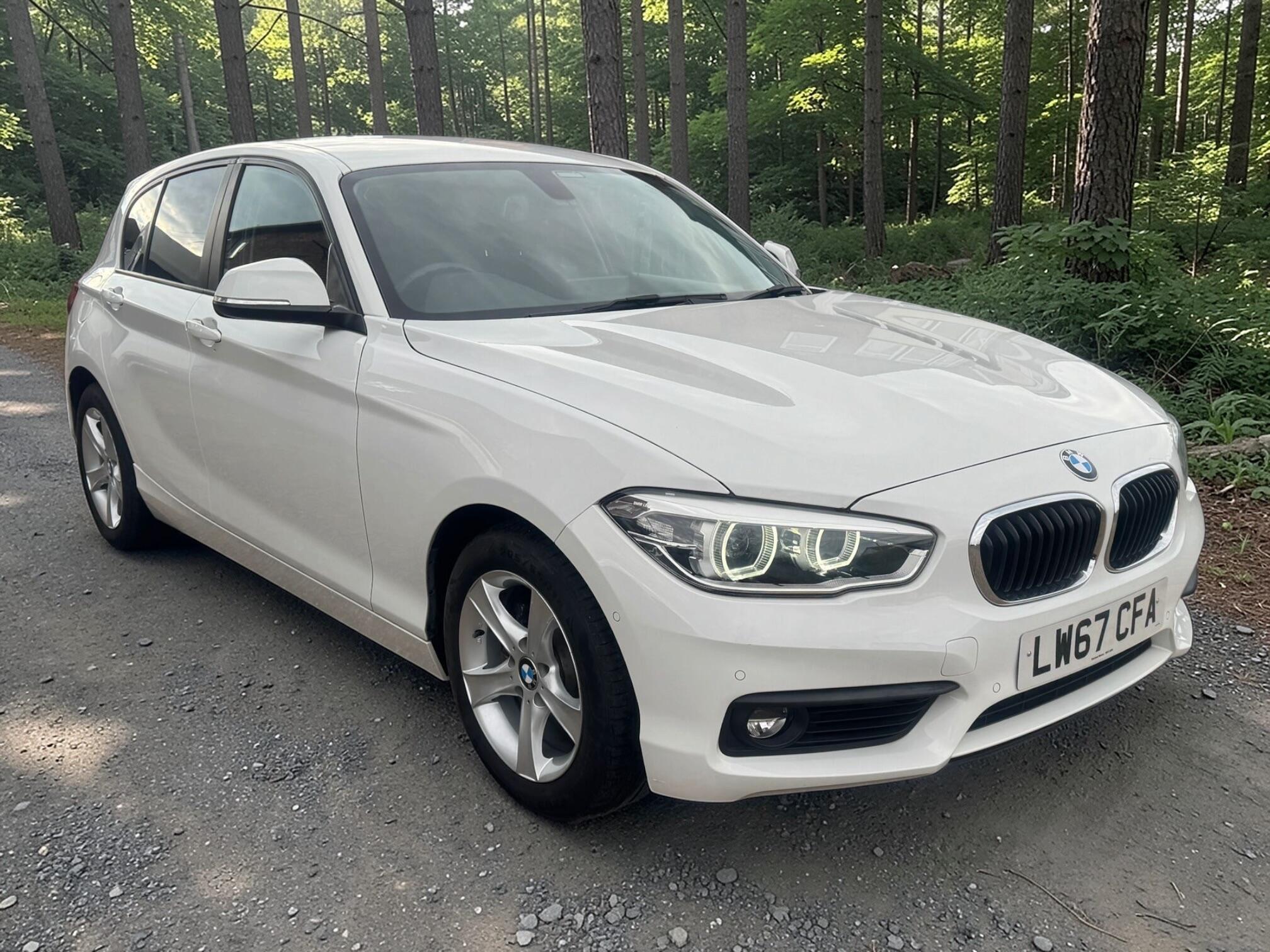 BMW 1 Series view 10