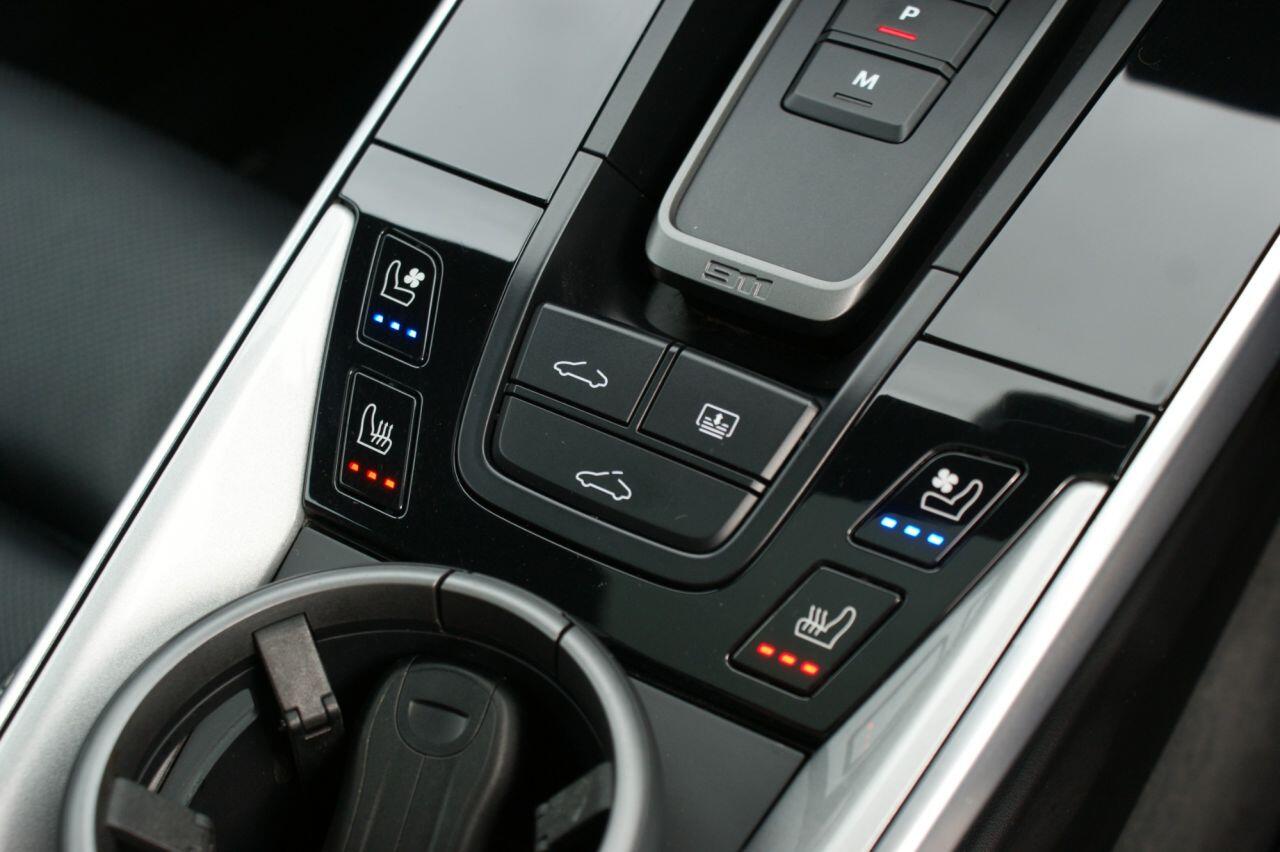 Porsche 911 view 86