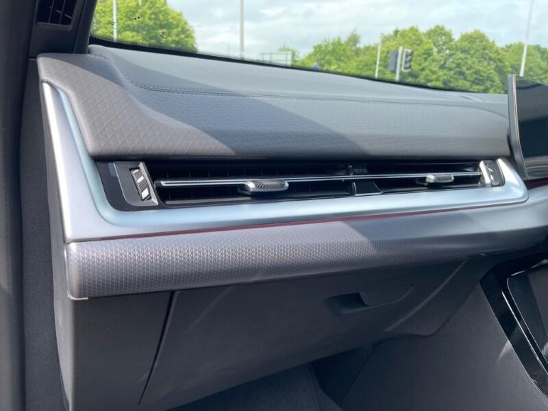 BMW iX2 view 31