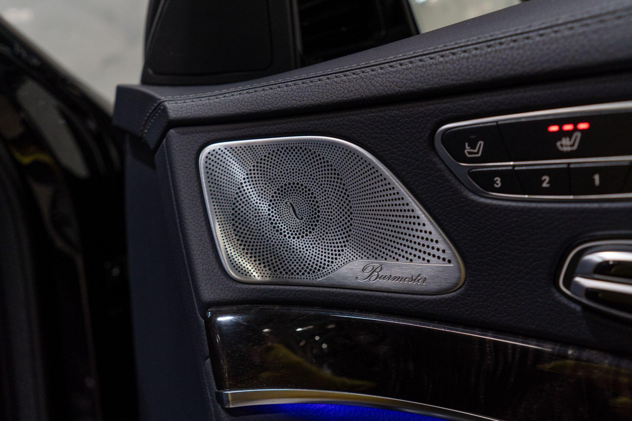 Mercedes-Benz S-Class view 47