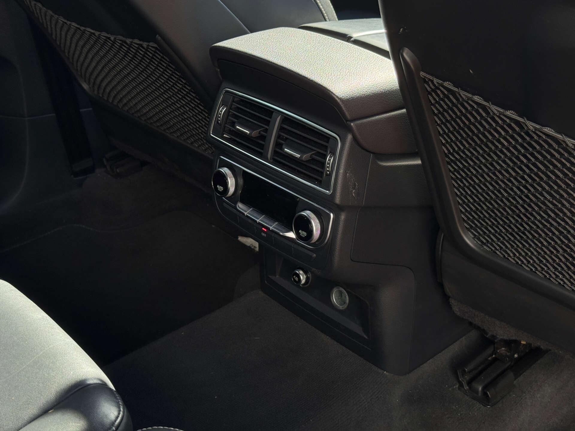 Audi SQ7 view 28