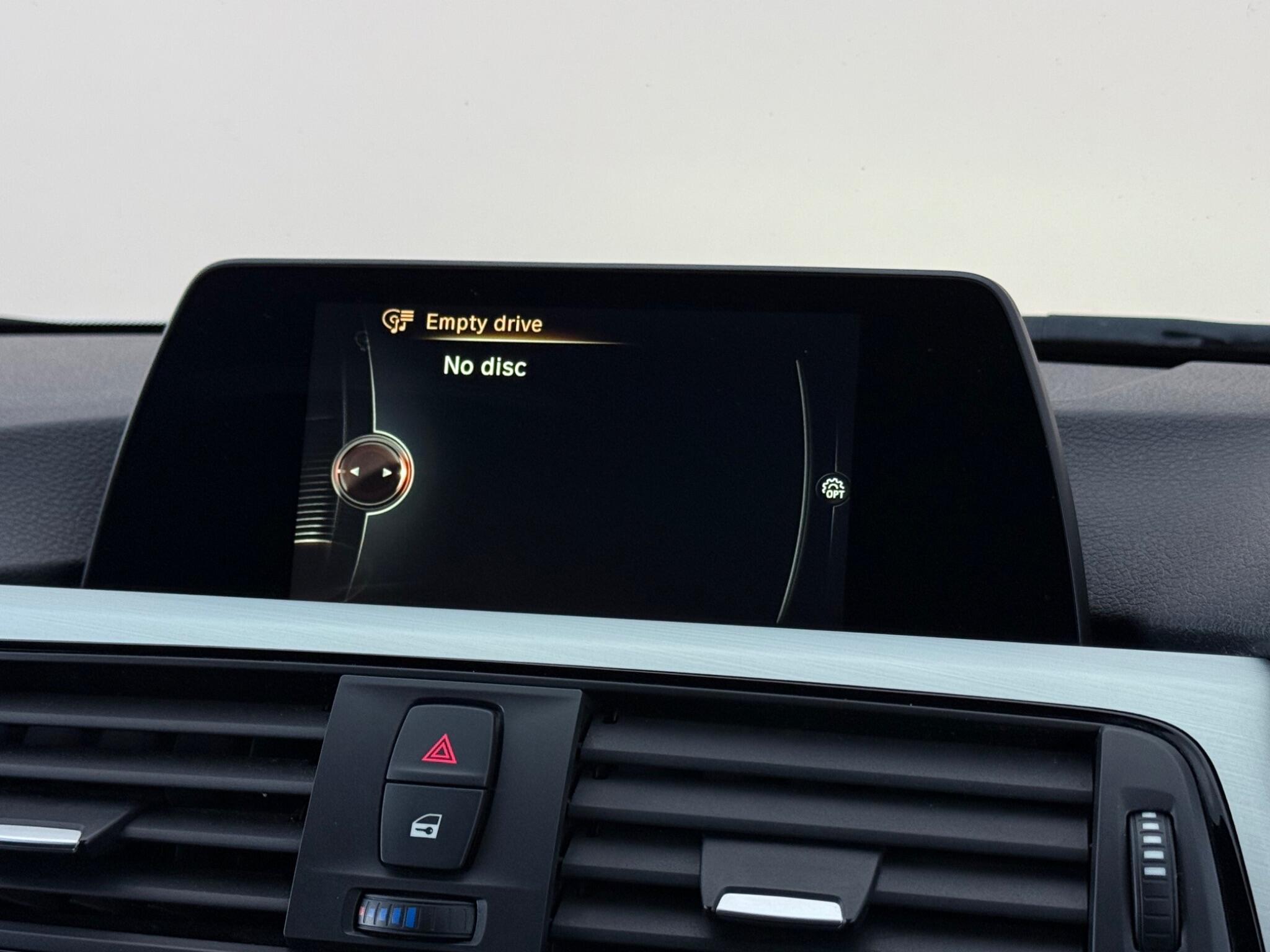 BMW 3 Series view 26