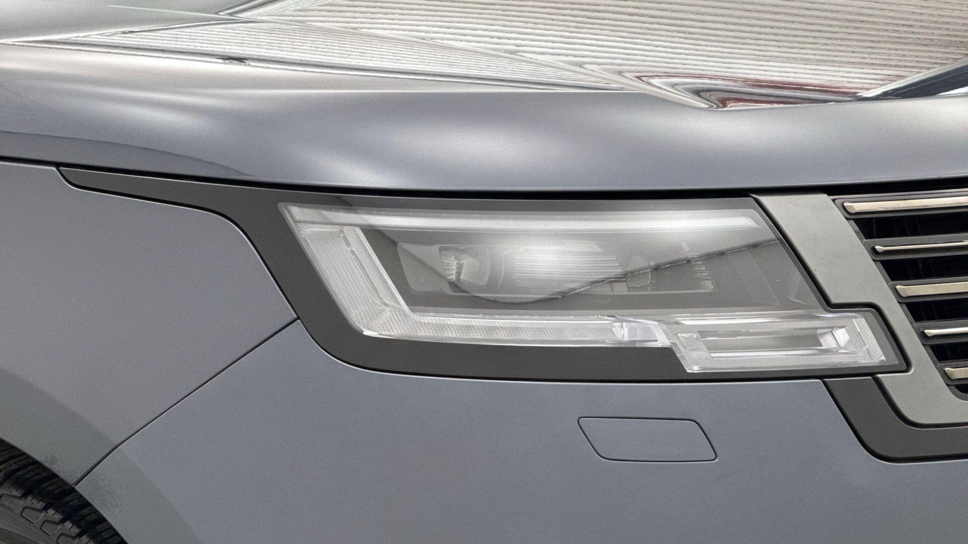 Land Rover Range Rover view 17