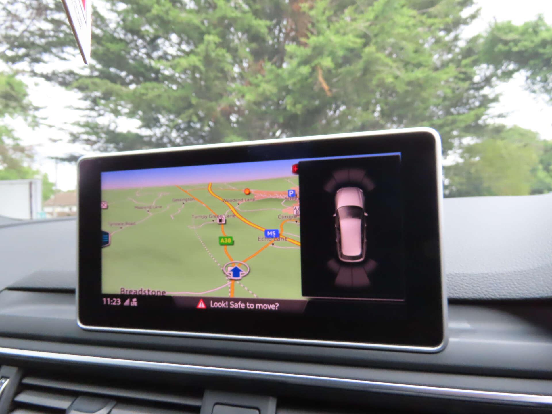Audi A4 view 12