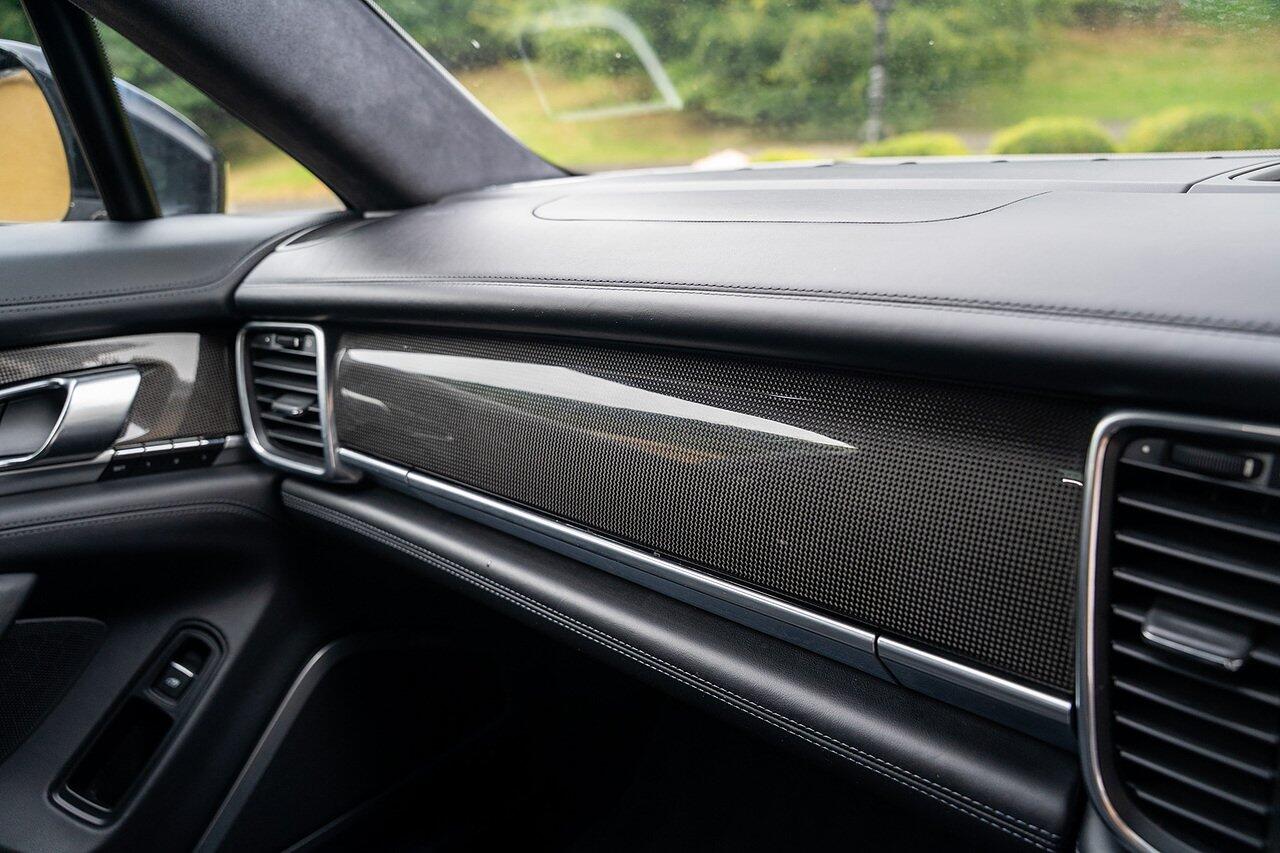 Porsche Panamera view 44
