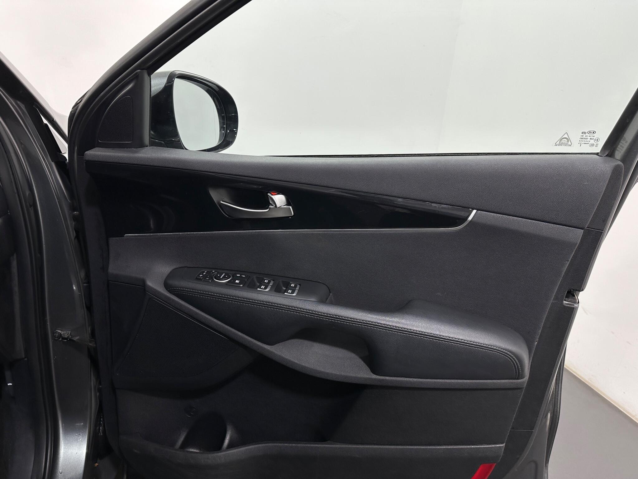 Kia Sorento view 34