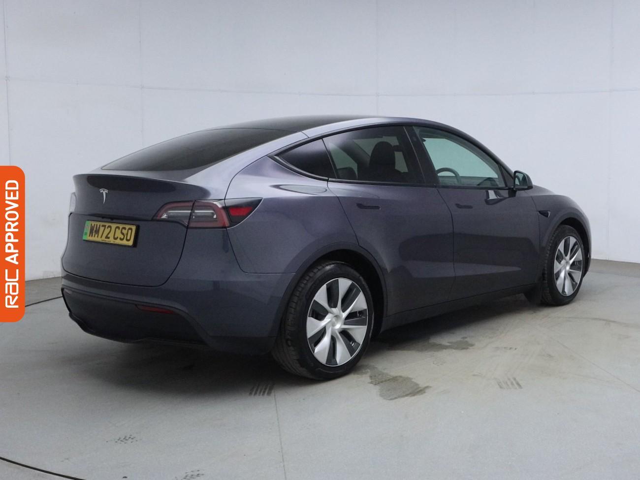 Tesla Model Y view 35