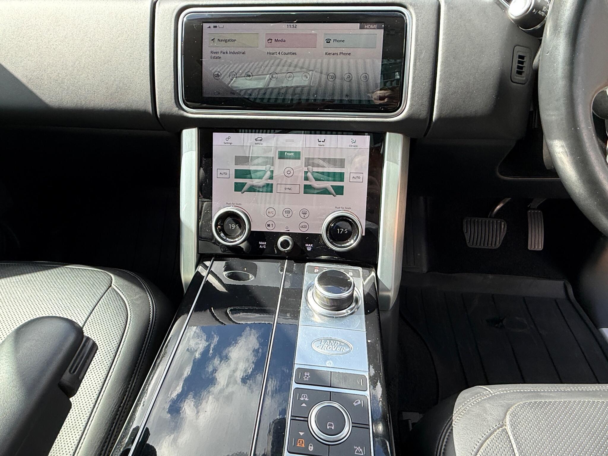 Land Rover Range Rover view 18