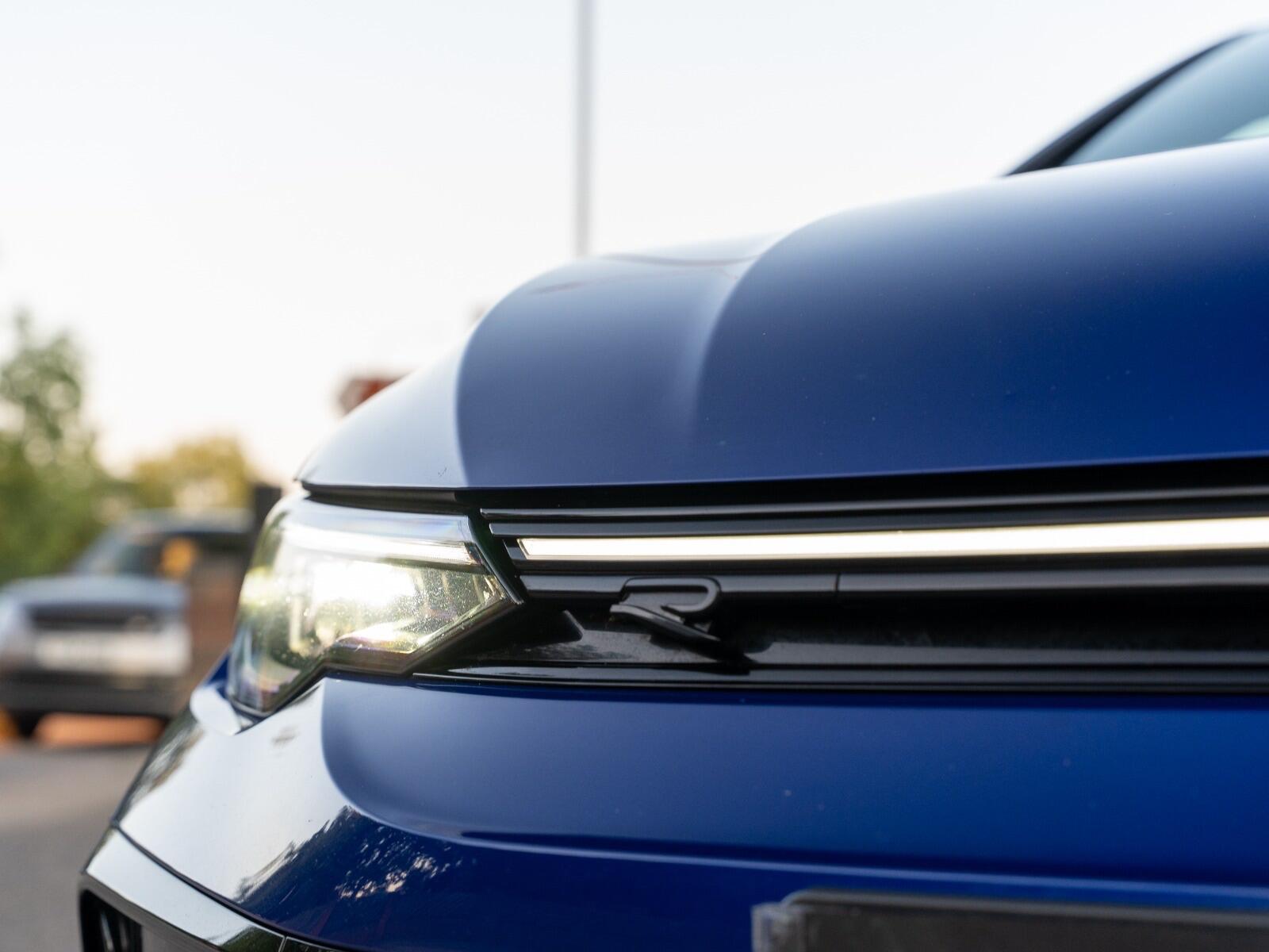 Volkswagen Golf view 12