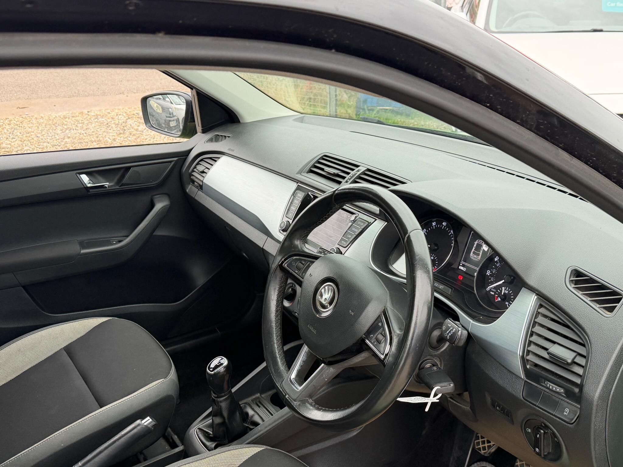 Skoda Fabia view 2
