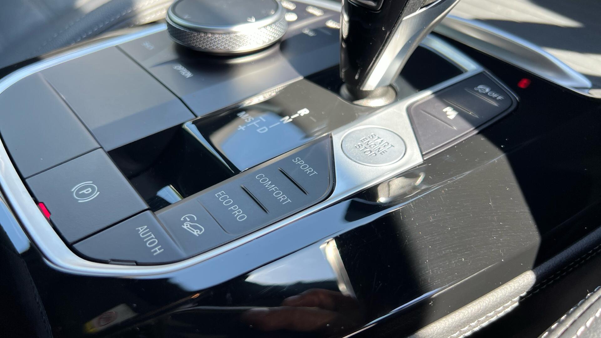 BMW X4 view 19
