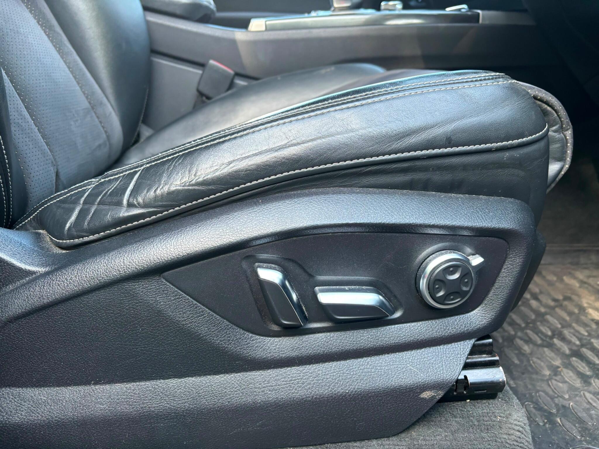 Audi Q7 view 19