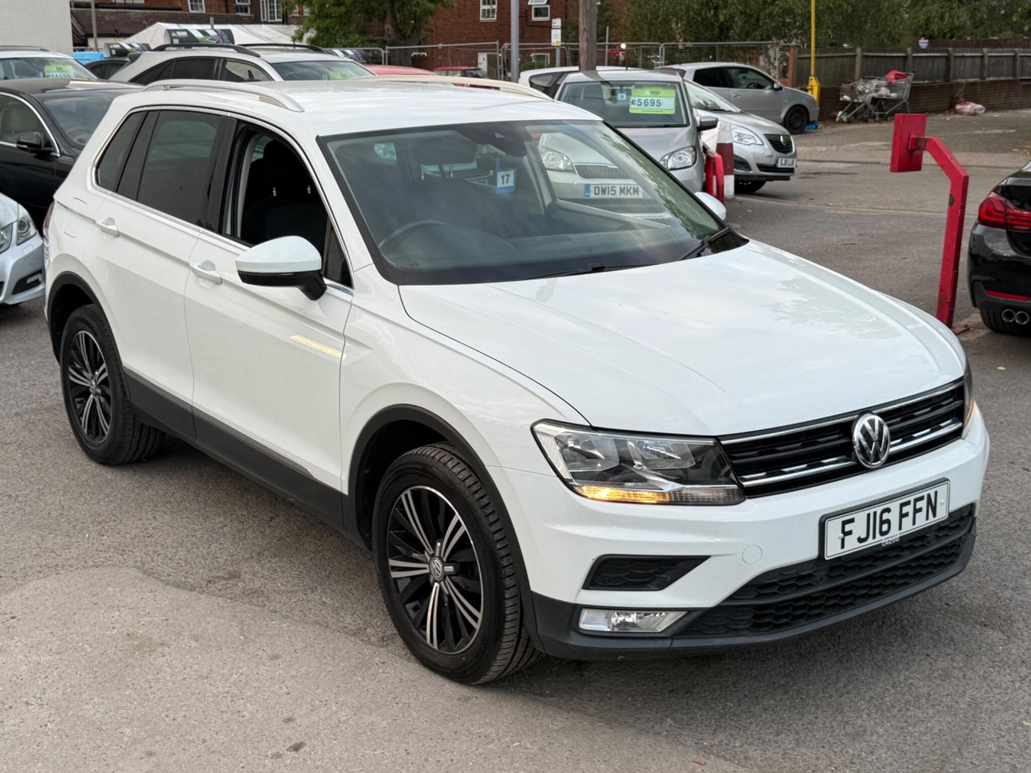 Volkswagen Tiguan - Image 6
