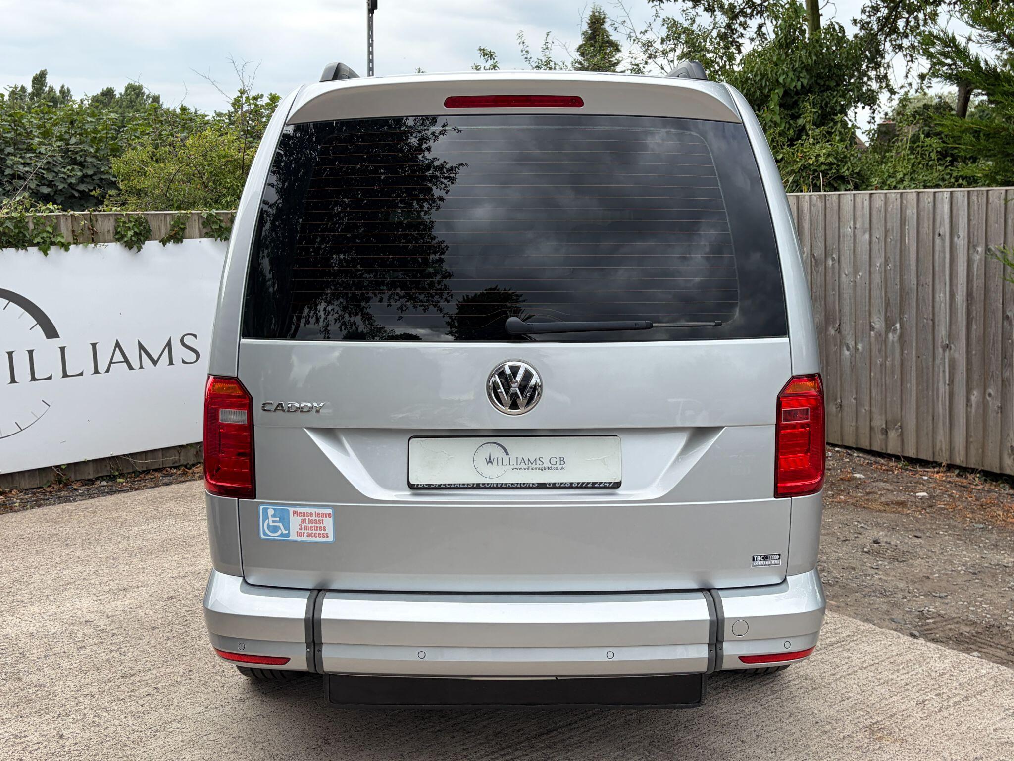 Volkswagen Caddy Maxi Life view 6