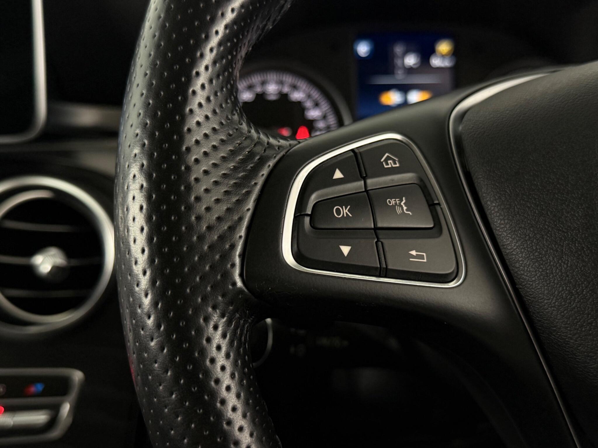 Mercedes-Benz GLC view 15