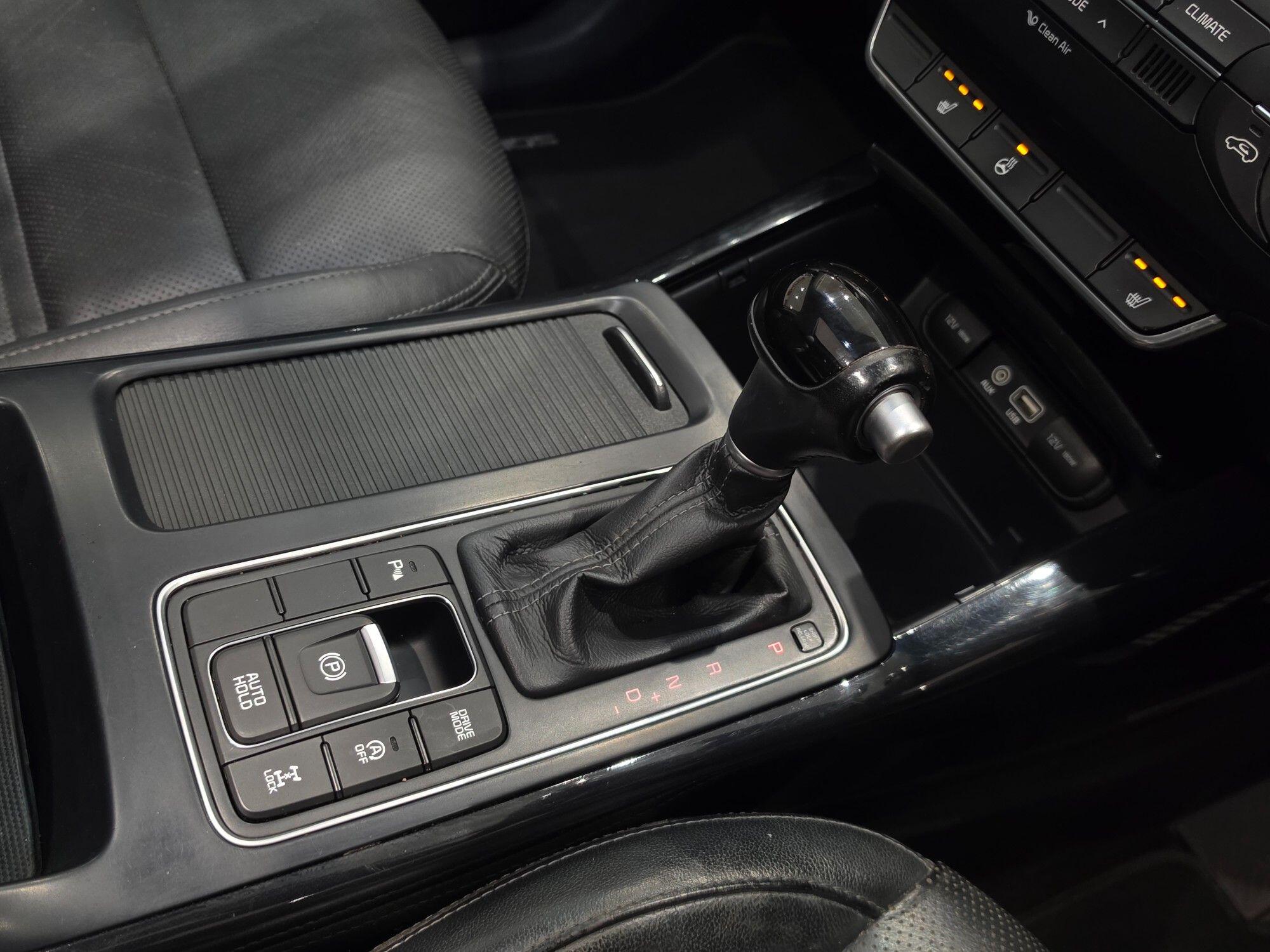 Kia Sorento view 34