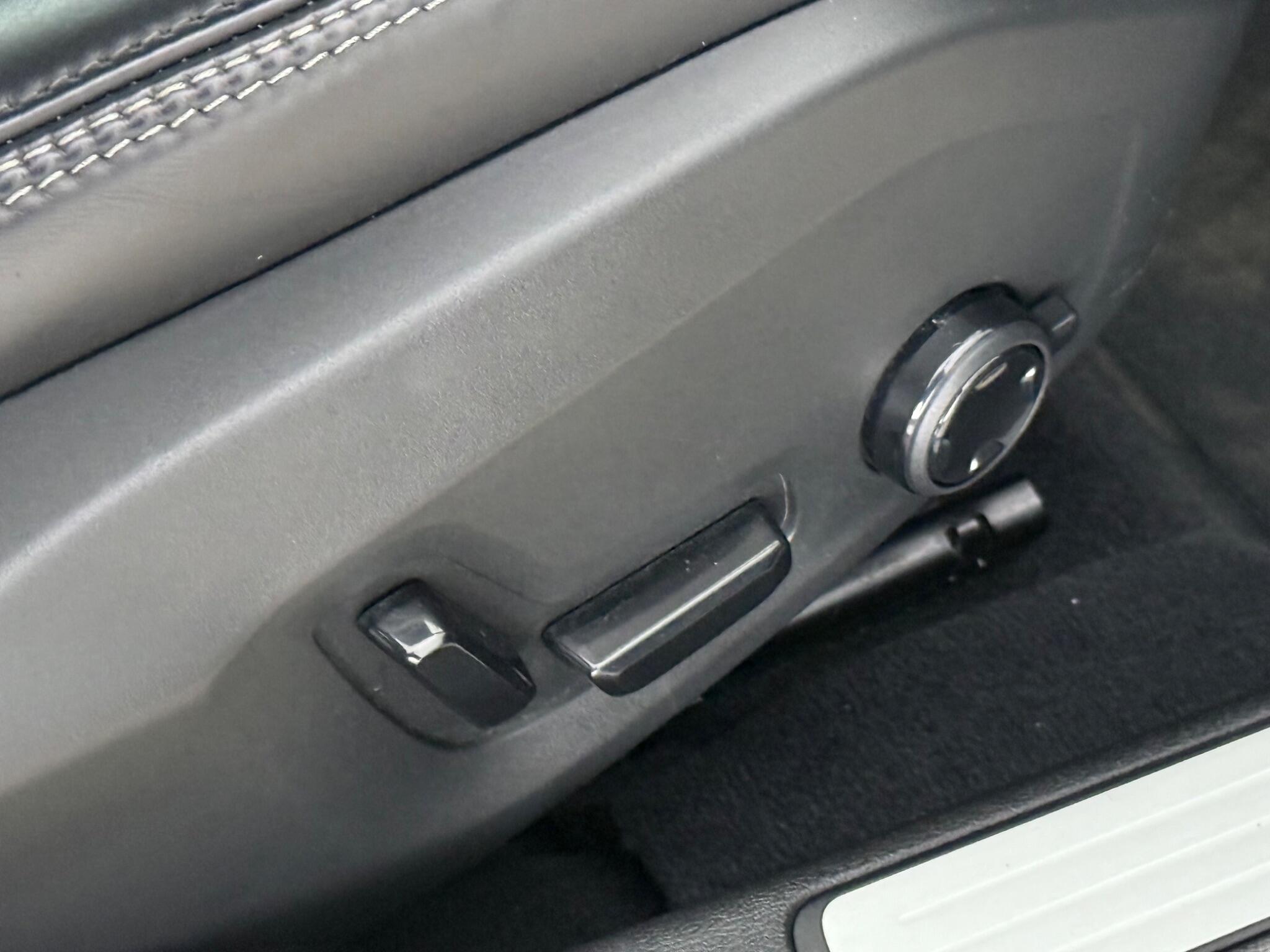 Volvo S60 view 32