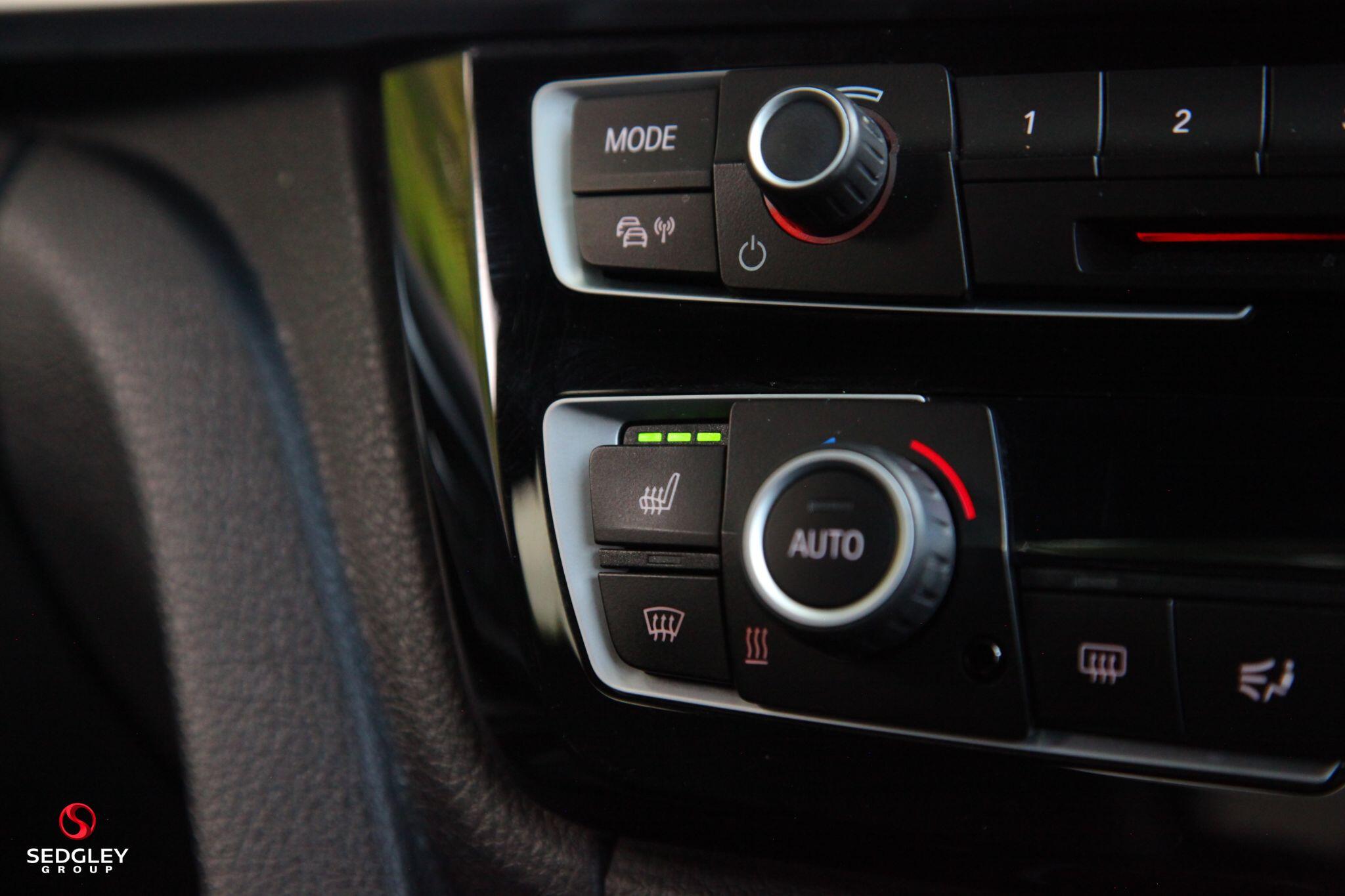 BMW 3 Series view 26