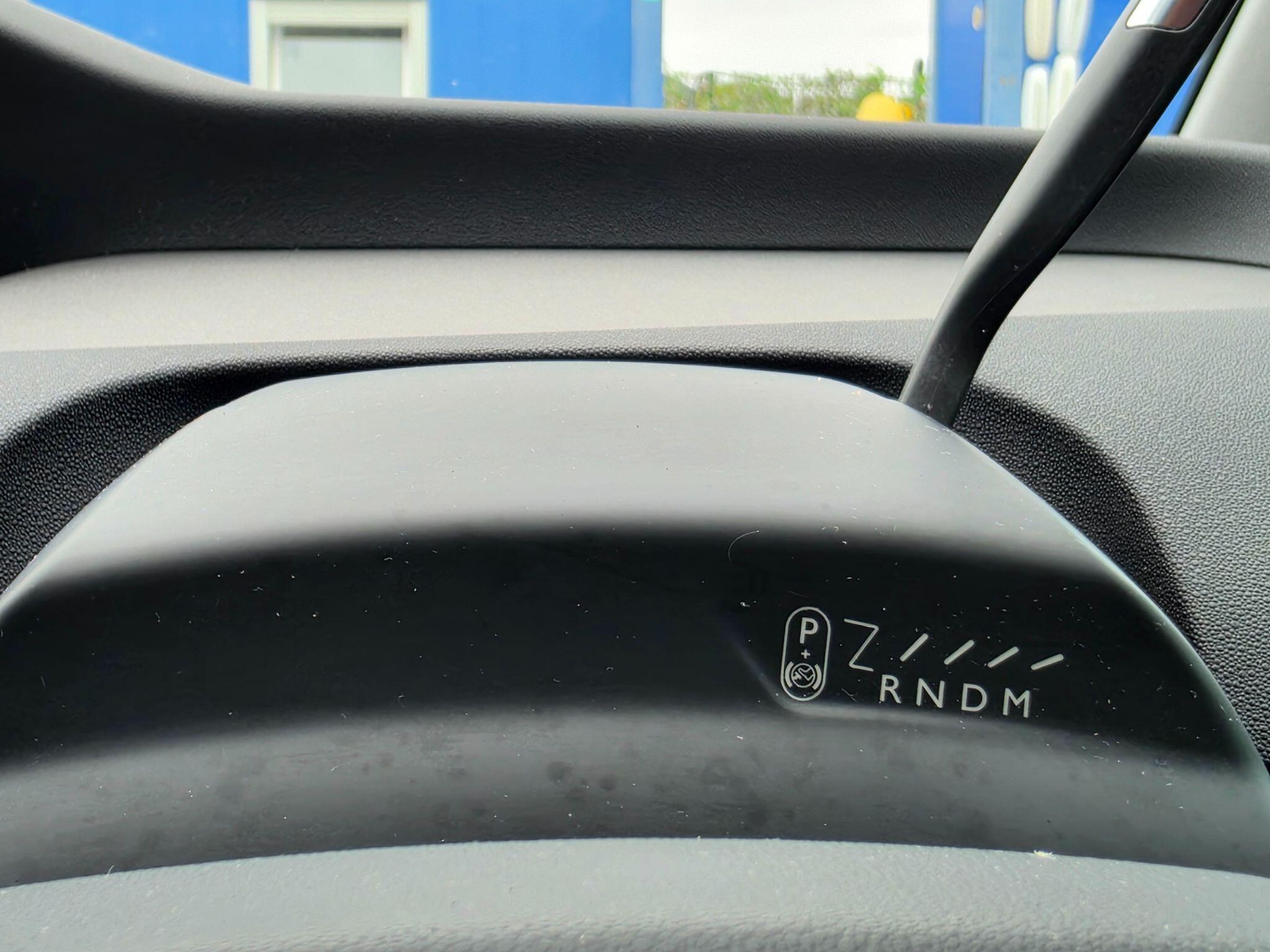 Citroen Grand C4 Picasso view 21
