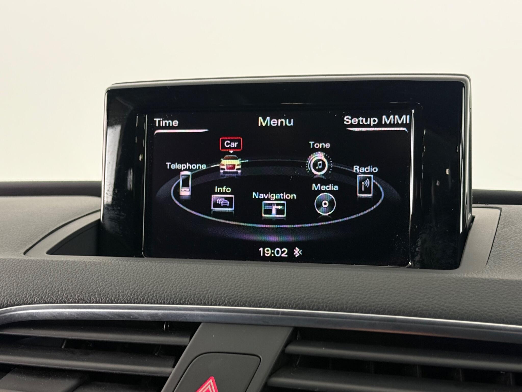 Audi Q3 view 17