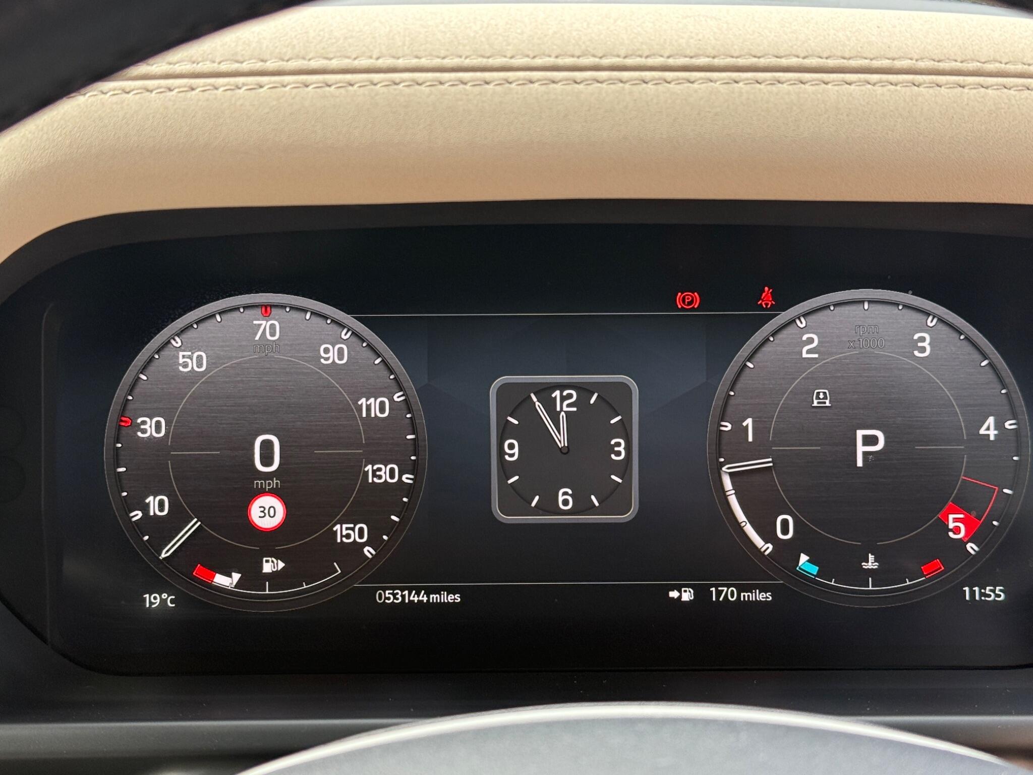 Land Rover Defender view 27