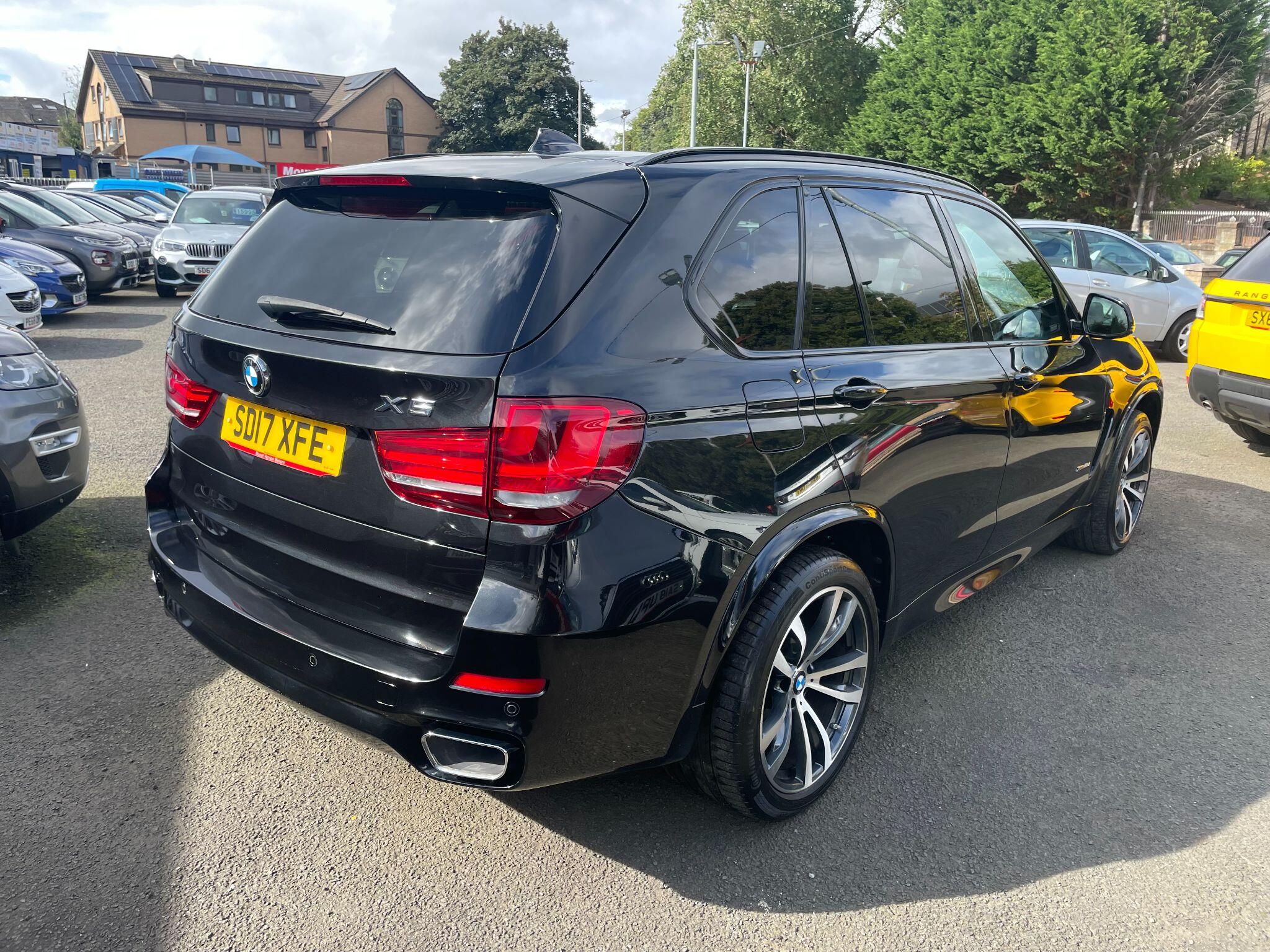 BMW X5 view 11