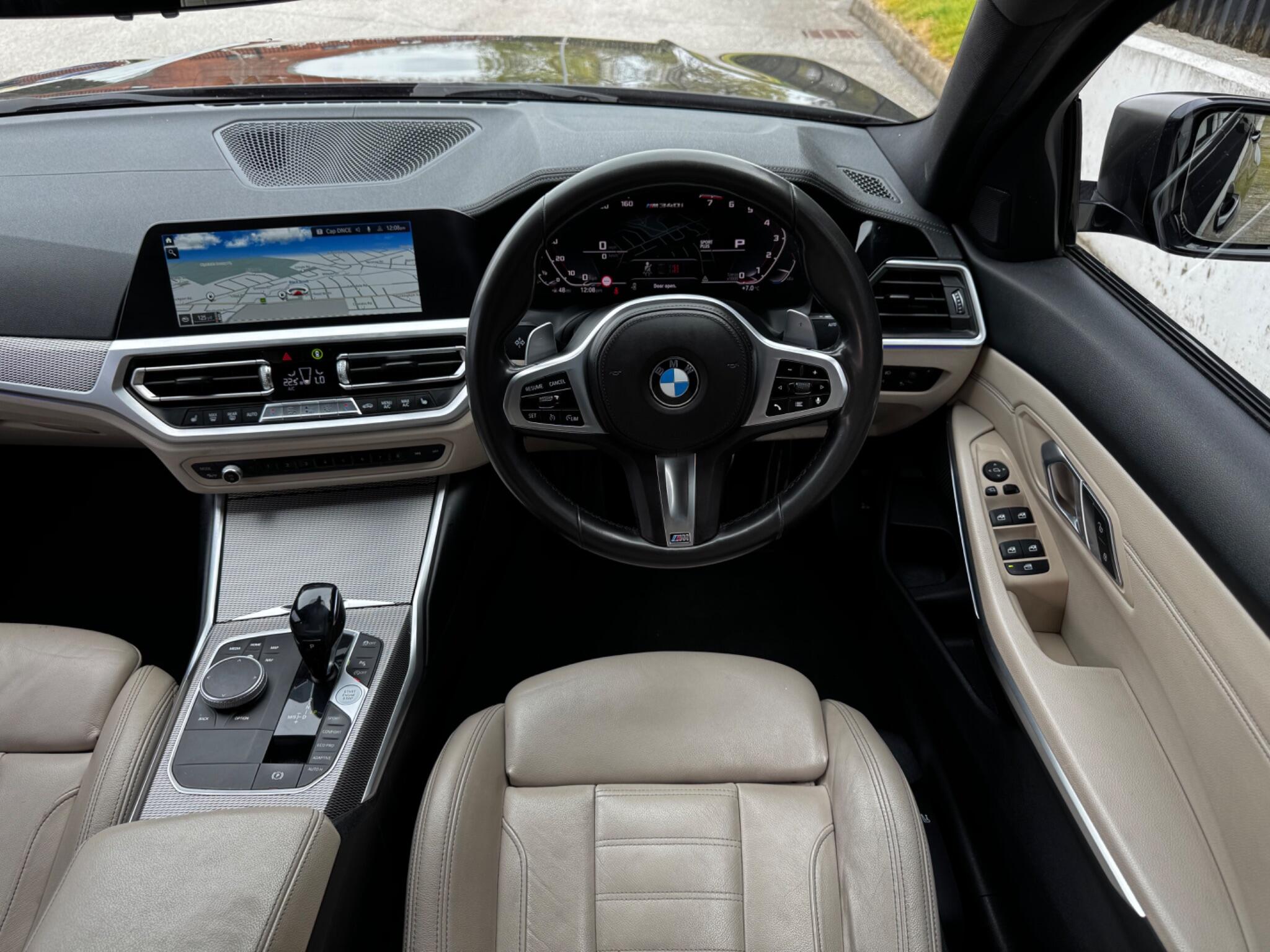 BMW 3 Series view 26