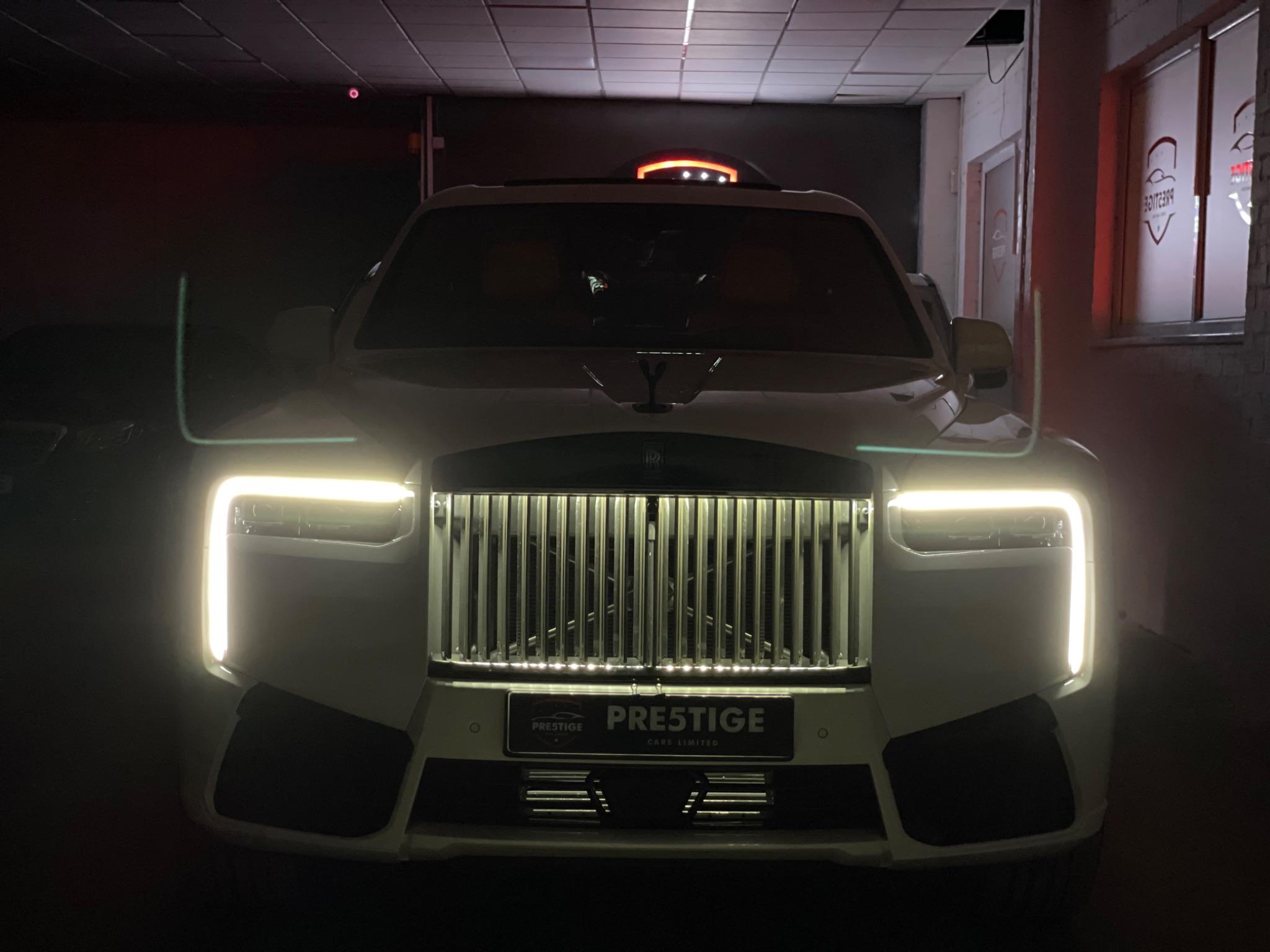 Rolls-Royce Cullinan view 60