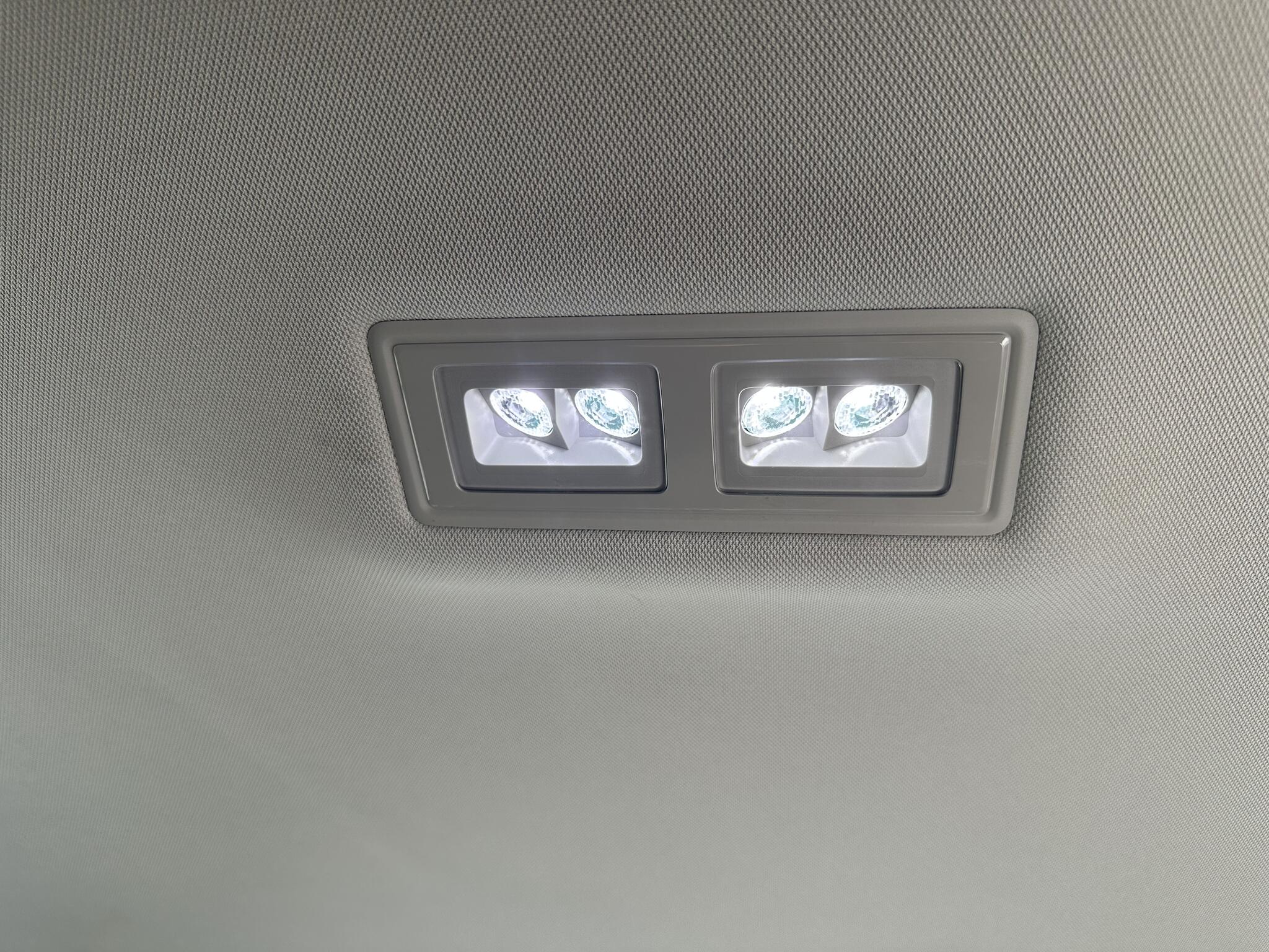 Volkswagen Golf view 24